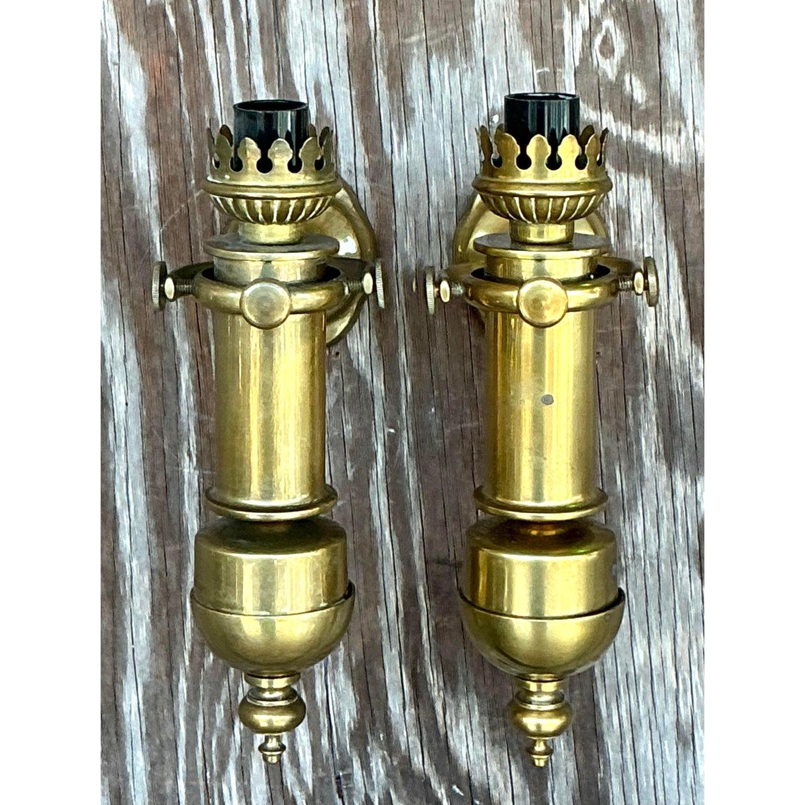 Vintage Boho Architectural Brass Wandleuchter - ein Paar (Messing)