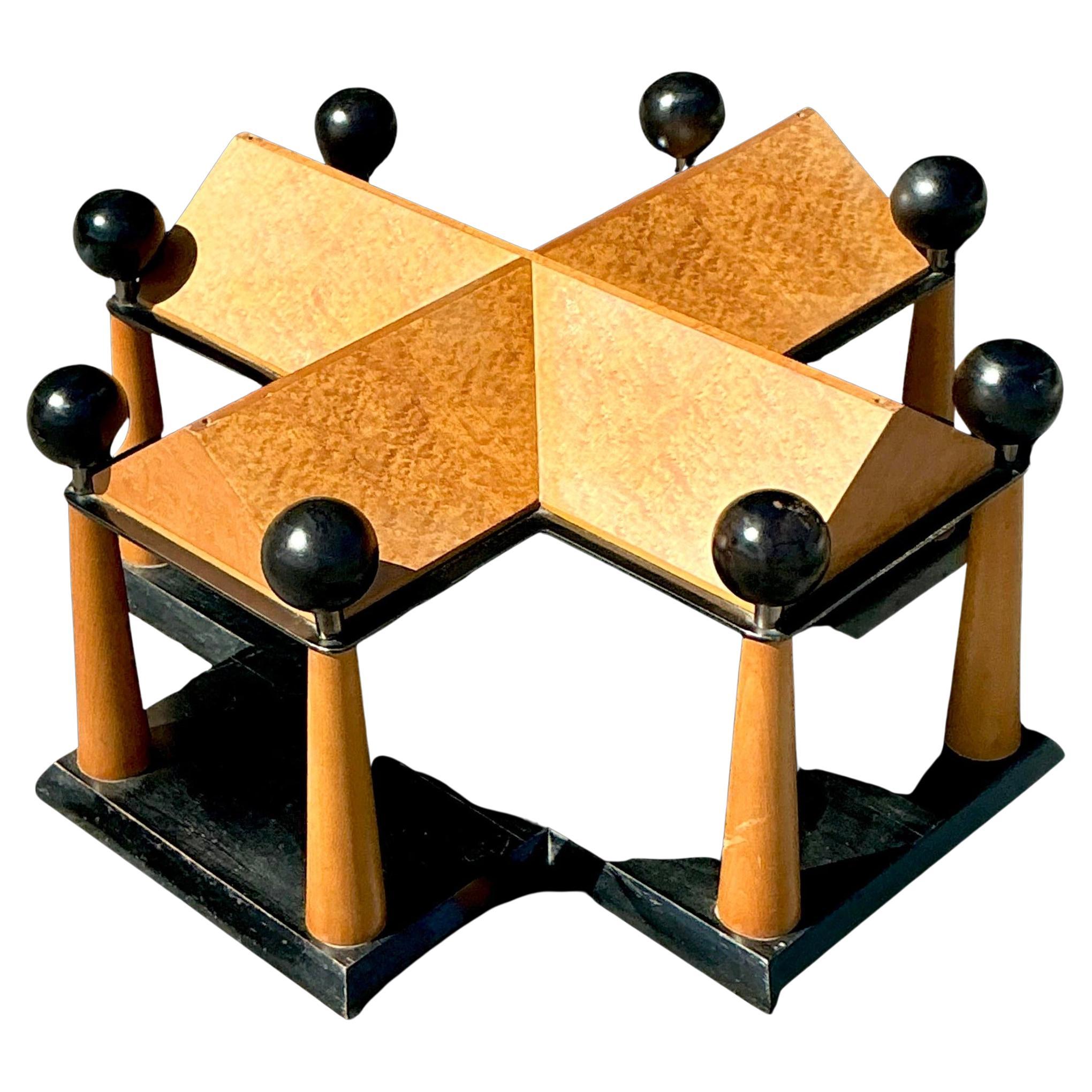 Piédestal de table basse bohème architectural vintage en bois de ronce d'après Biedermeier en vente