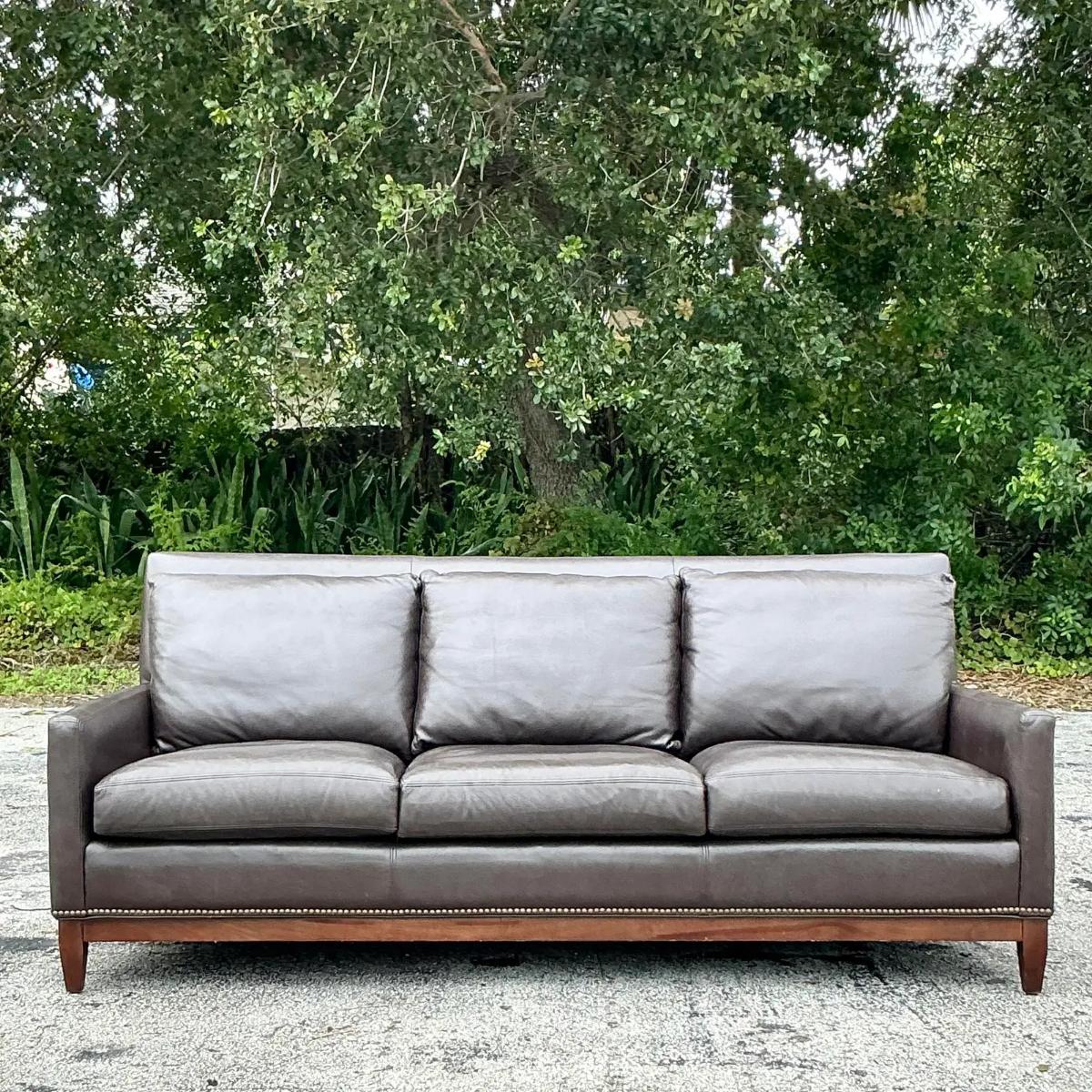Vintage Boho Arhaus Camden Kollektion Leder-Sofa (amerikanisch) im Angebot