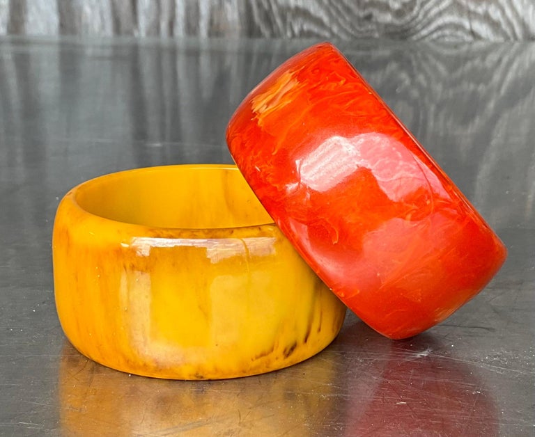 Deux Bracelets Vintage En Plastique - Couleurs Vert Et Blanc - Lot Occasion