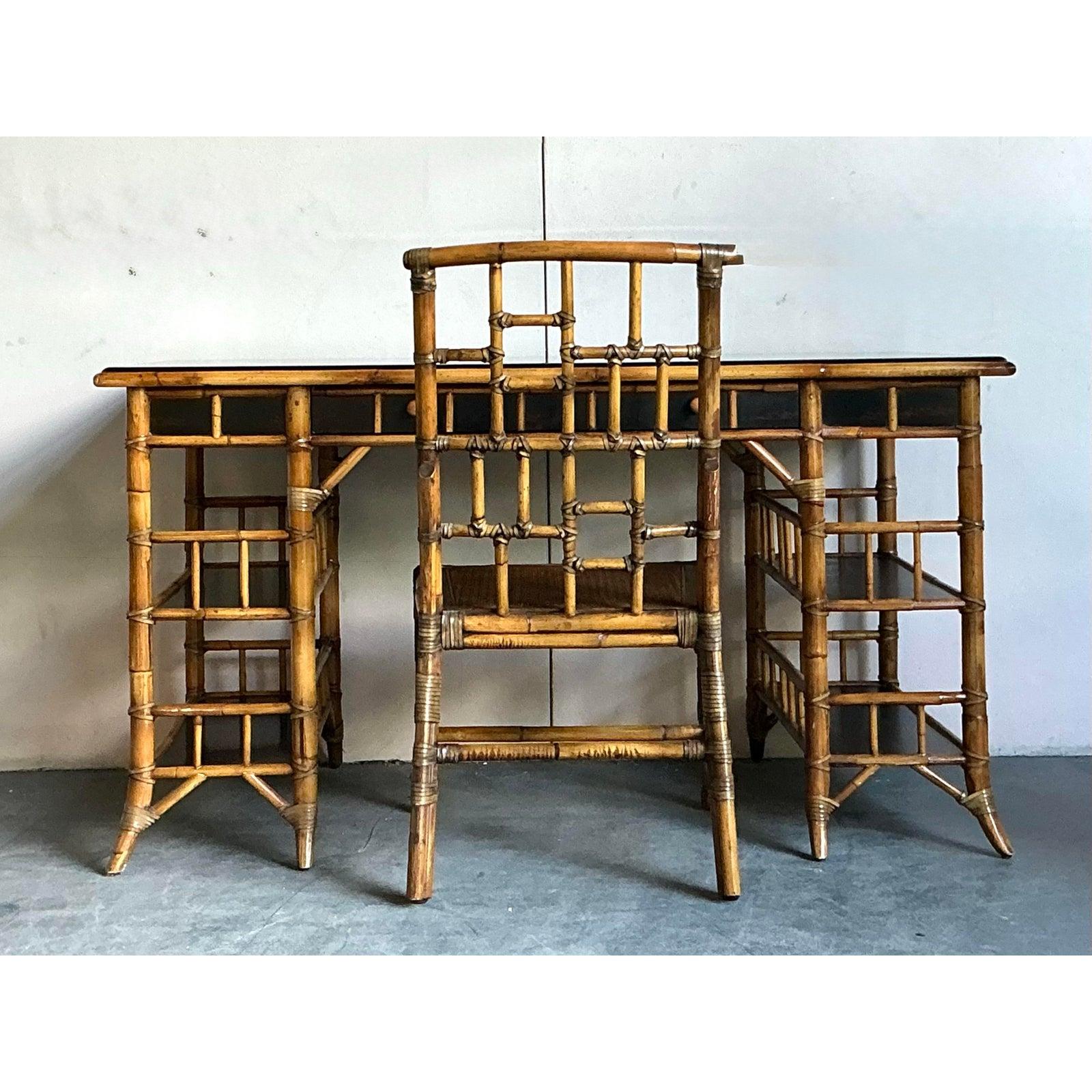 Scrivania e sedia in bambù vintage Boho Baker Milling Road in vendita 3