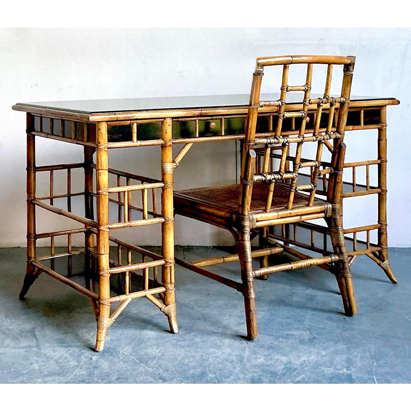 Scrivania e sedia in bambù vintage Boho Baker Milling Road in vendita 5