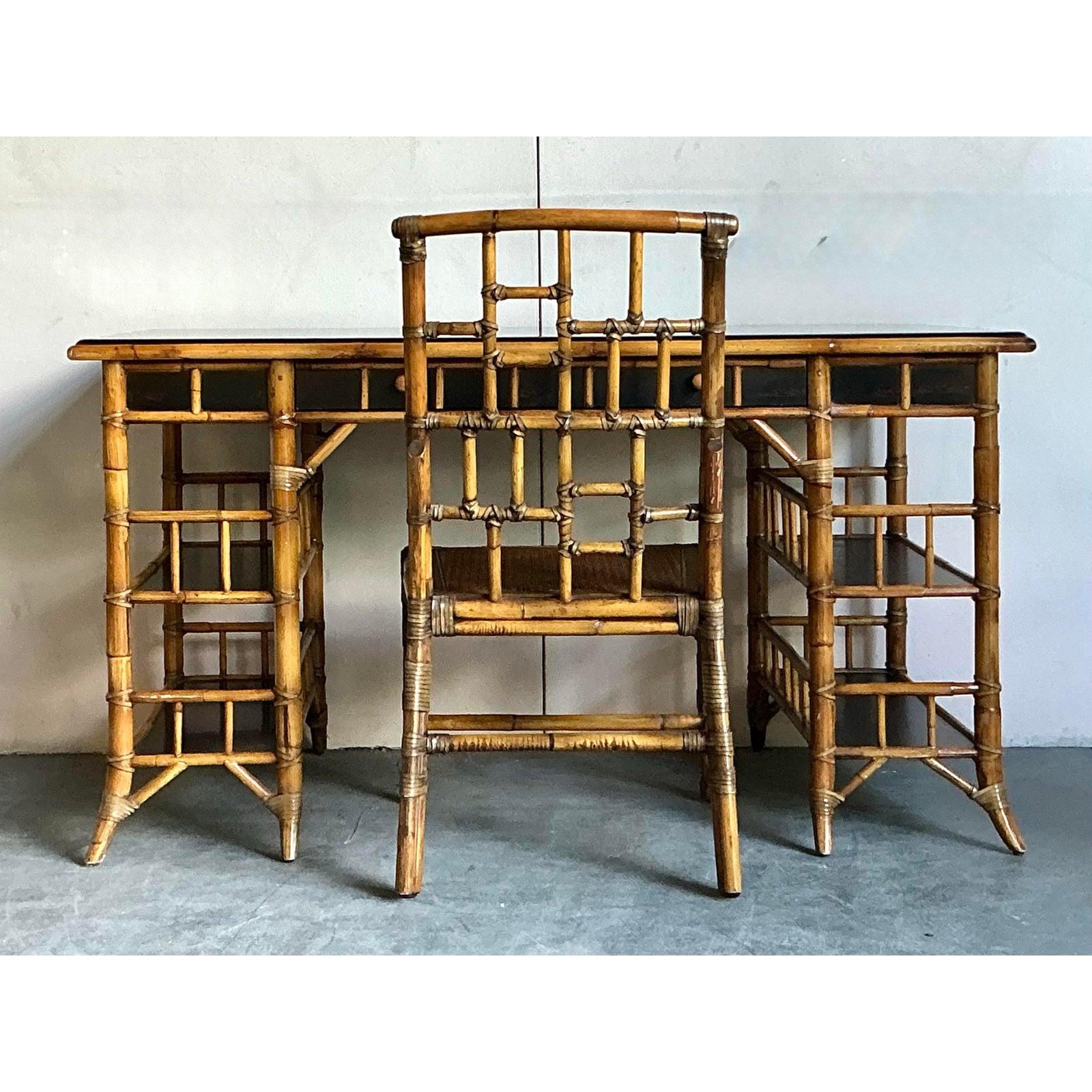 Scrivania e sedia in bambù vintage Boho Baker Milling Road in vendita 7