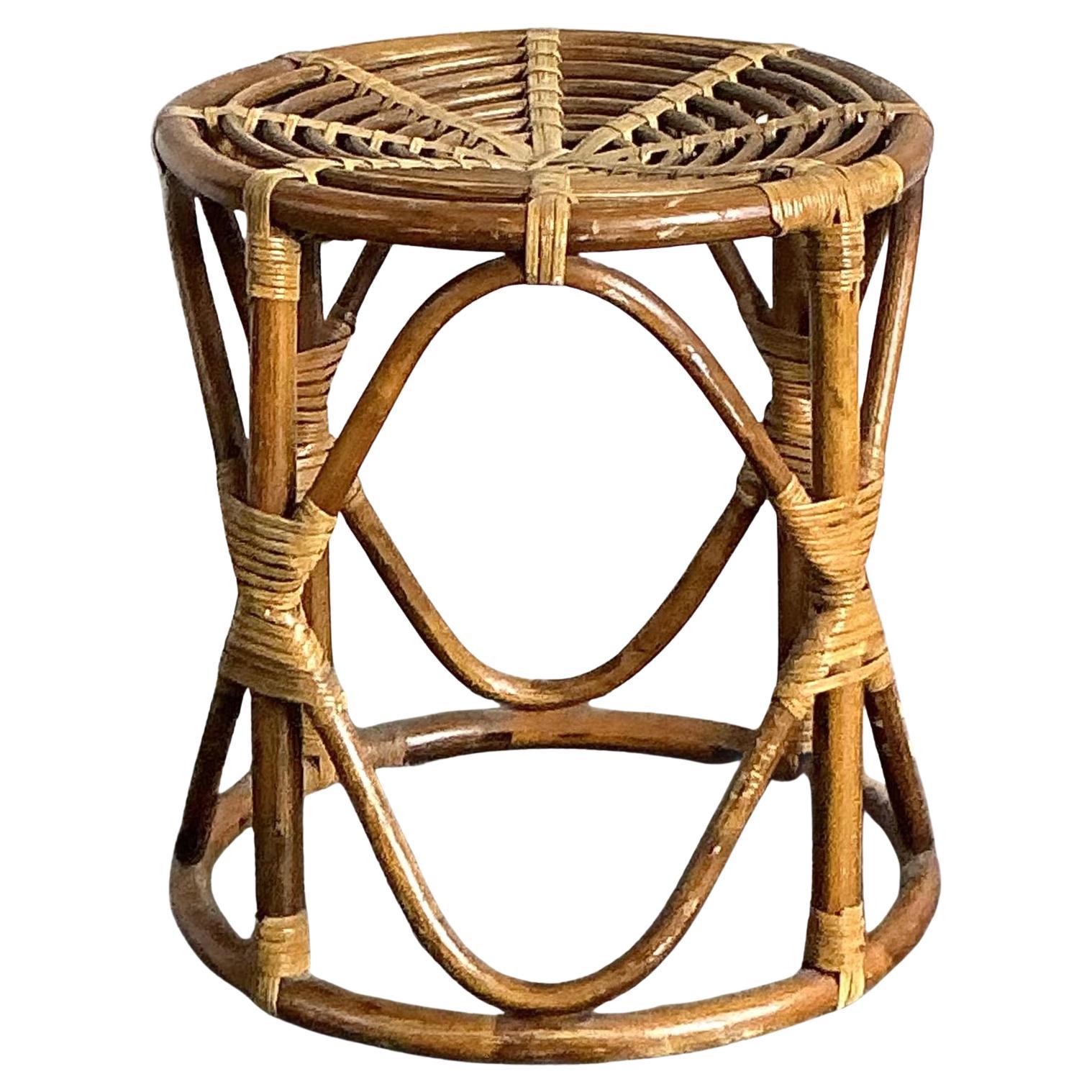 Sgabello basso in rattan piegato Vintage By