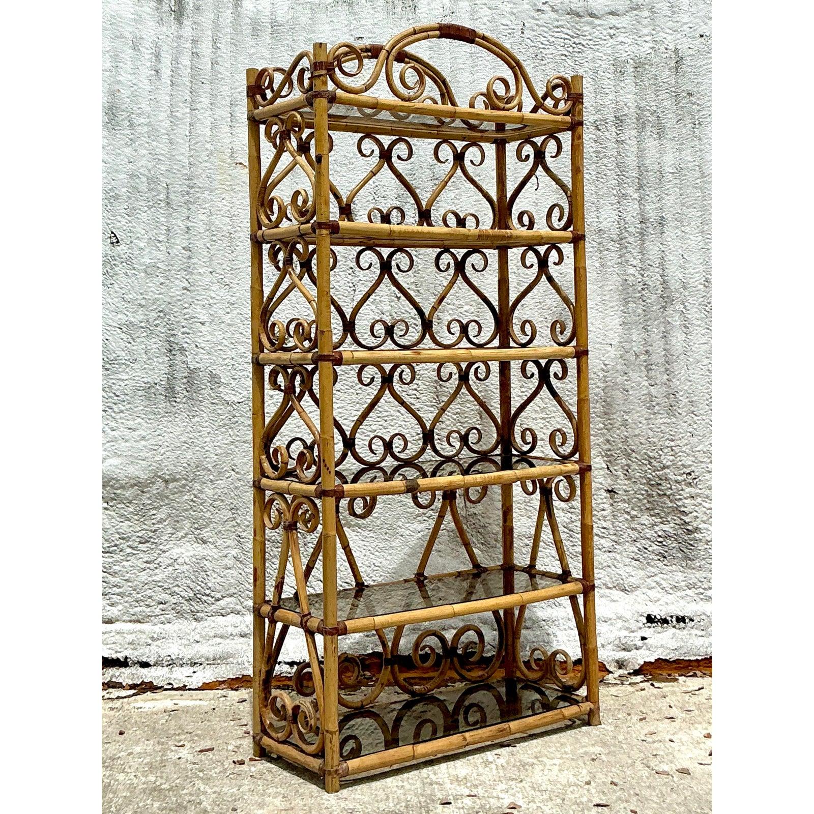 Mid-Century moderno Etagere a rotoli in rattan curvato Vintage By in vendita