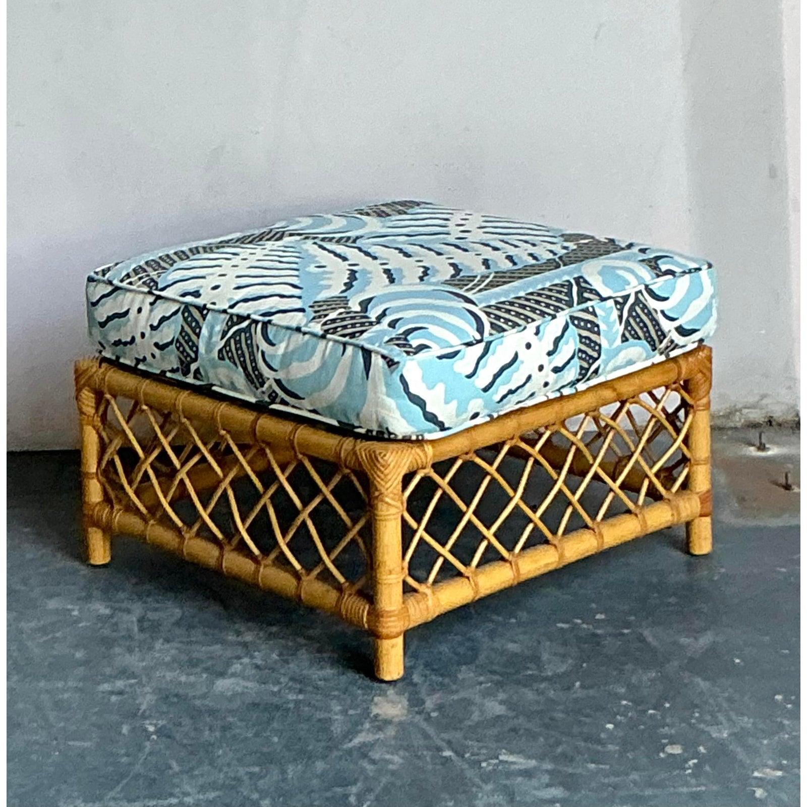 Otomana Vintage Boho Bielecky Brothers de ratán enrejado en Alan Campbell 