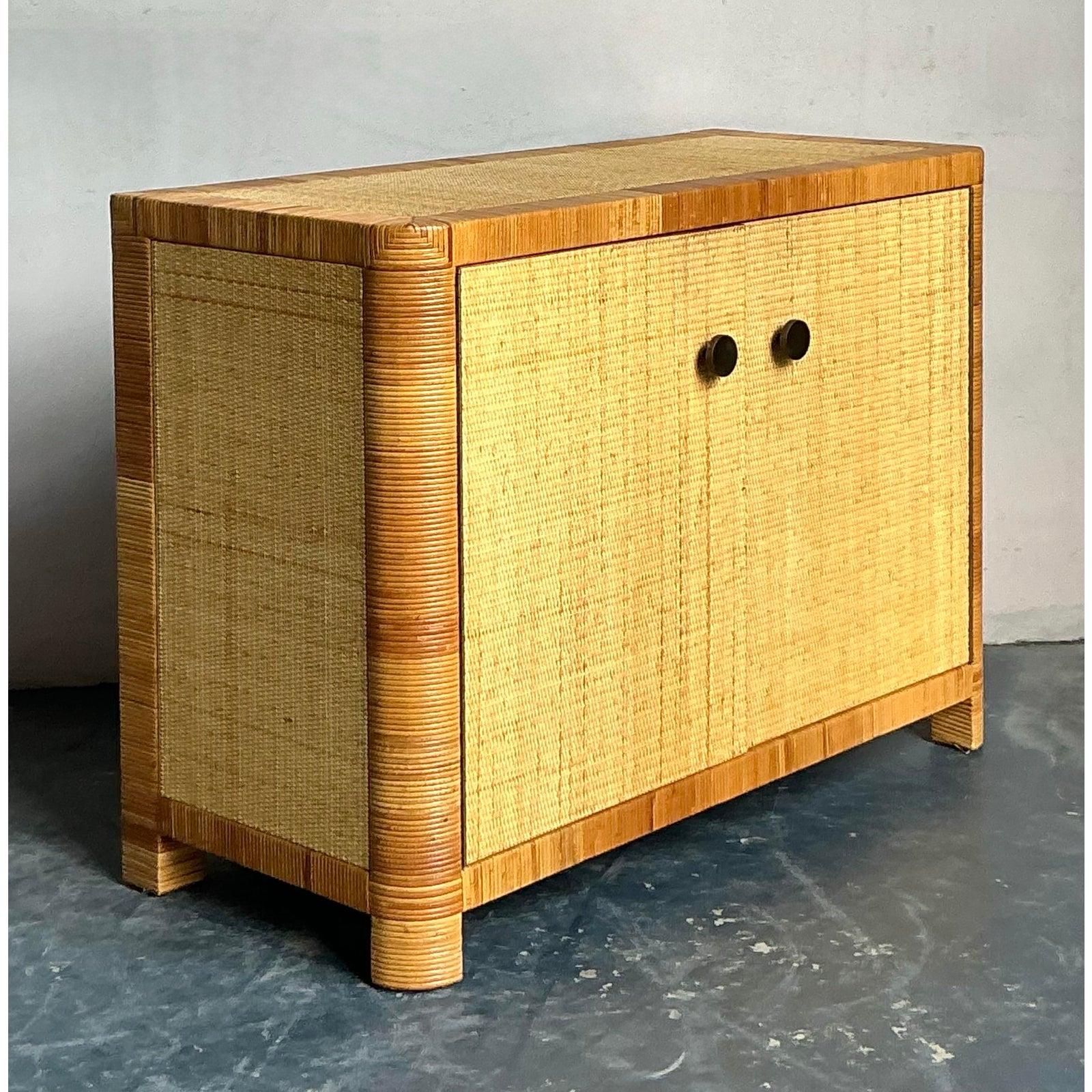 Armario Vintage Boho Bielecky Brothers de ratán tejido siglo XX en venta