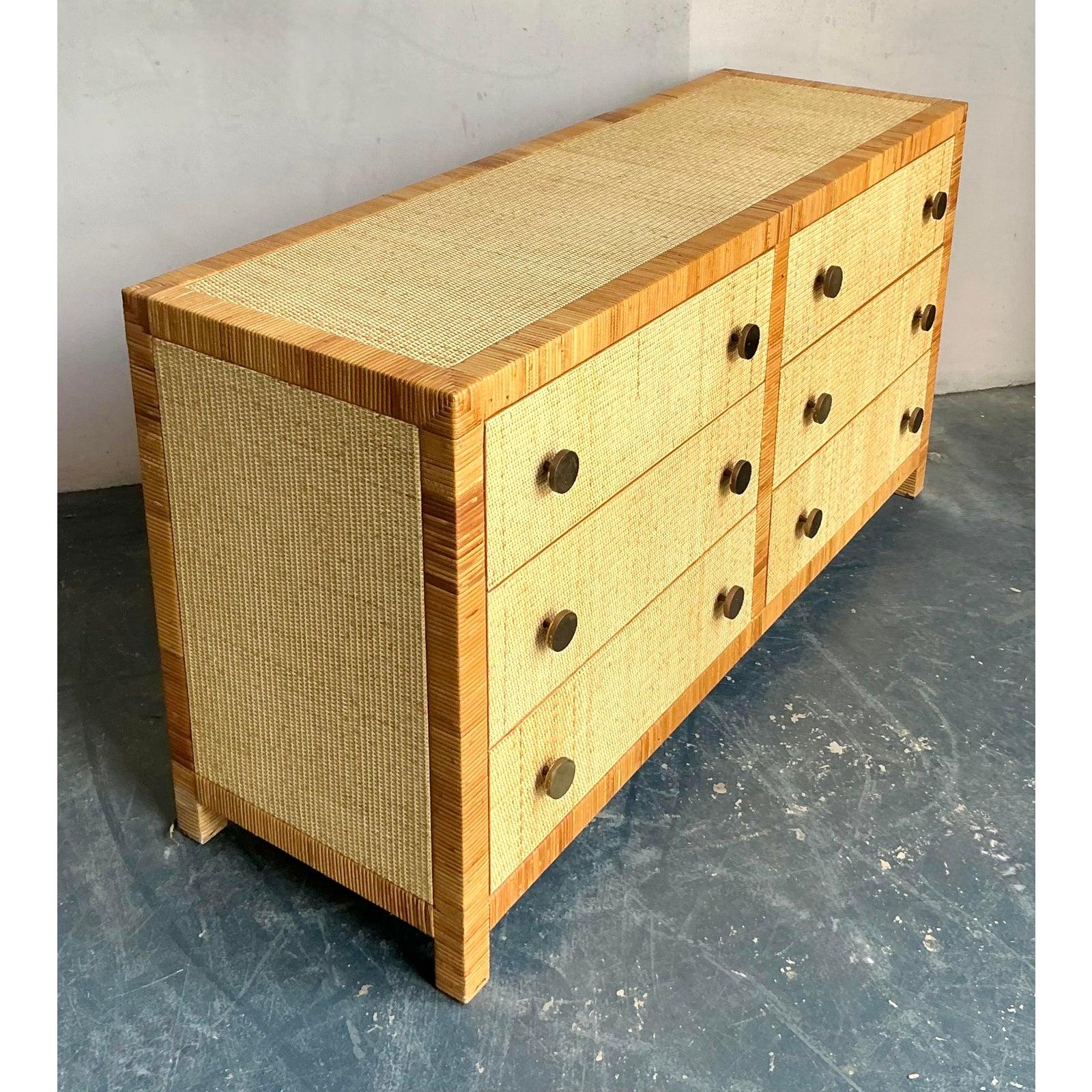 Vintage Boho Bielecky Brothers Geflochtene Rattan Kommode (Minimalistisch) im Angebot