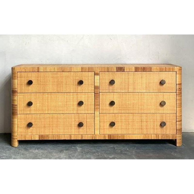 Vintage Boho Bielecky Brothers Geflochtene Rattan Kommode (Korbweide) im Angebot