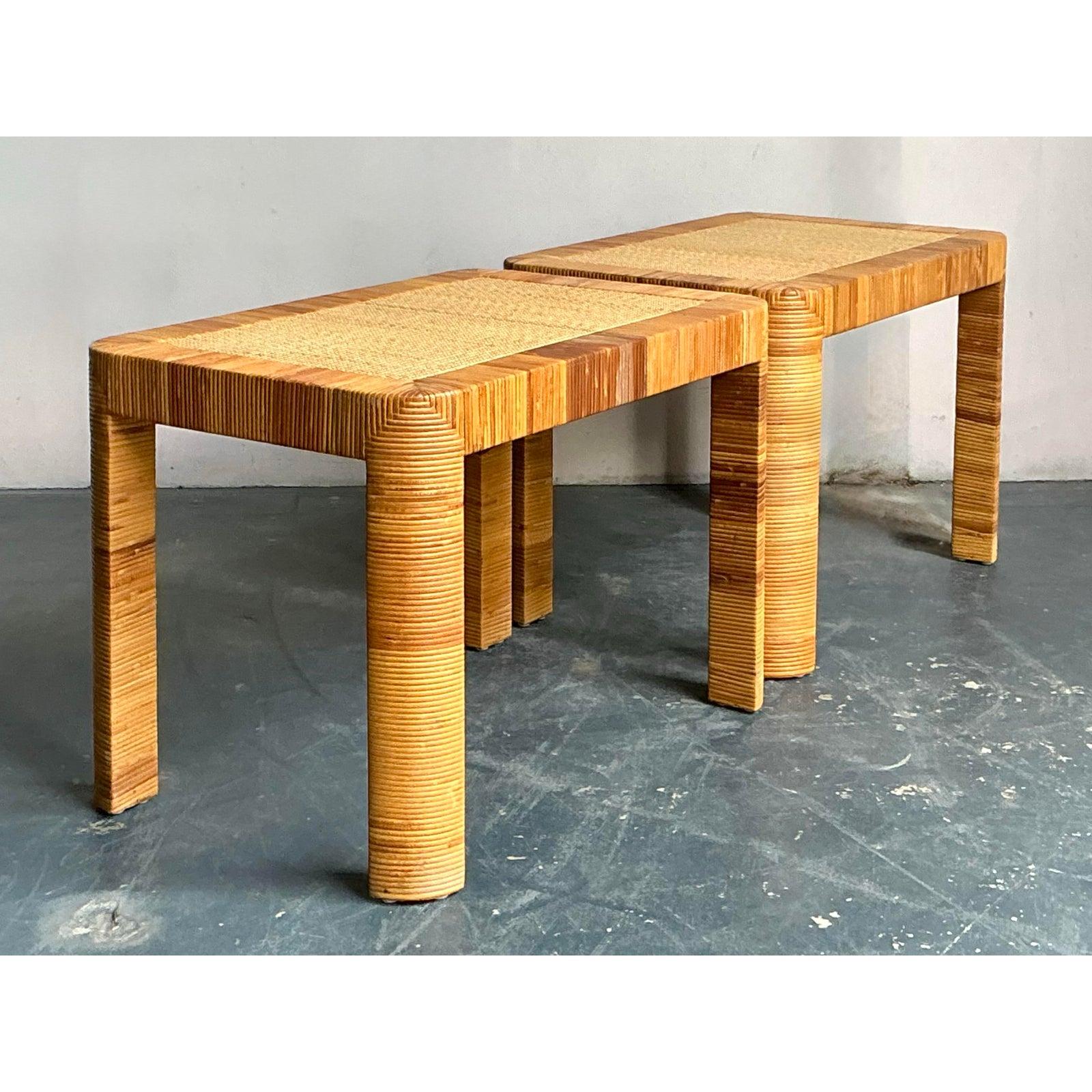 Mid-Century moderno Tavolini in rattan intrecciato dei fratelli Bielecky Brothers - coppia vintage in vendita