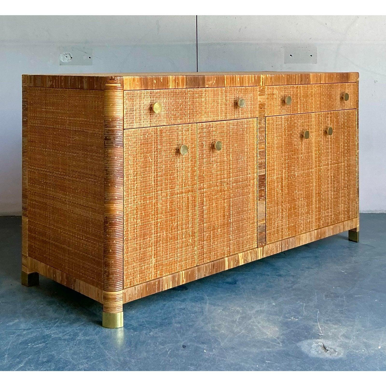Hollywood Regency Crédence Vintage By Bielecky Brothers en rotin tressé en vente