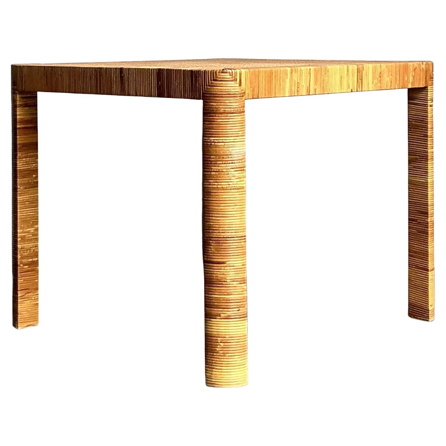 Vintage By Bielecky Brothers Tavolo da gioco in rattan intrecciato in vendita