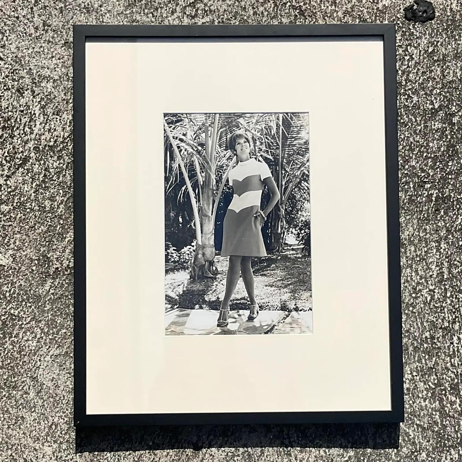 Vintage Boho Schwarz-Weiß-Modefotografie der 70er Jahre im Angebot 1