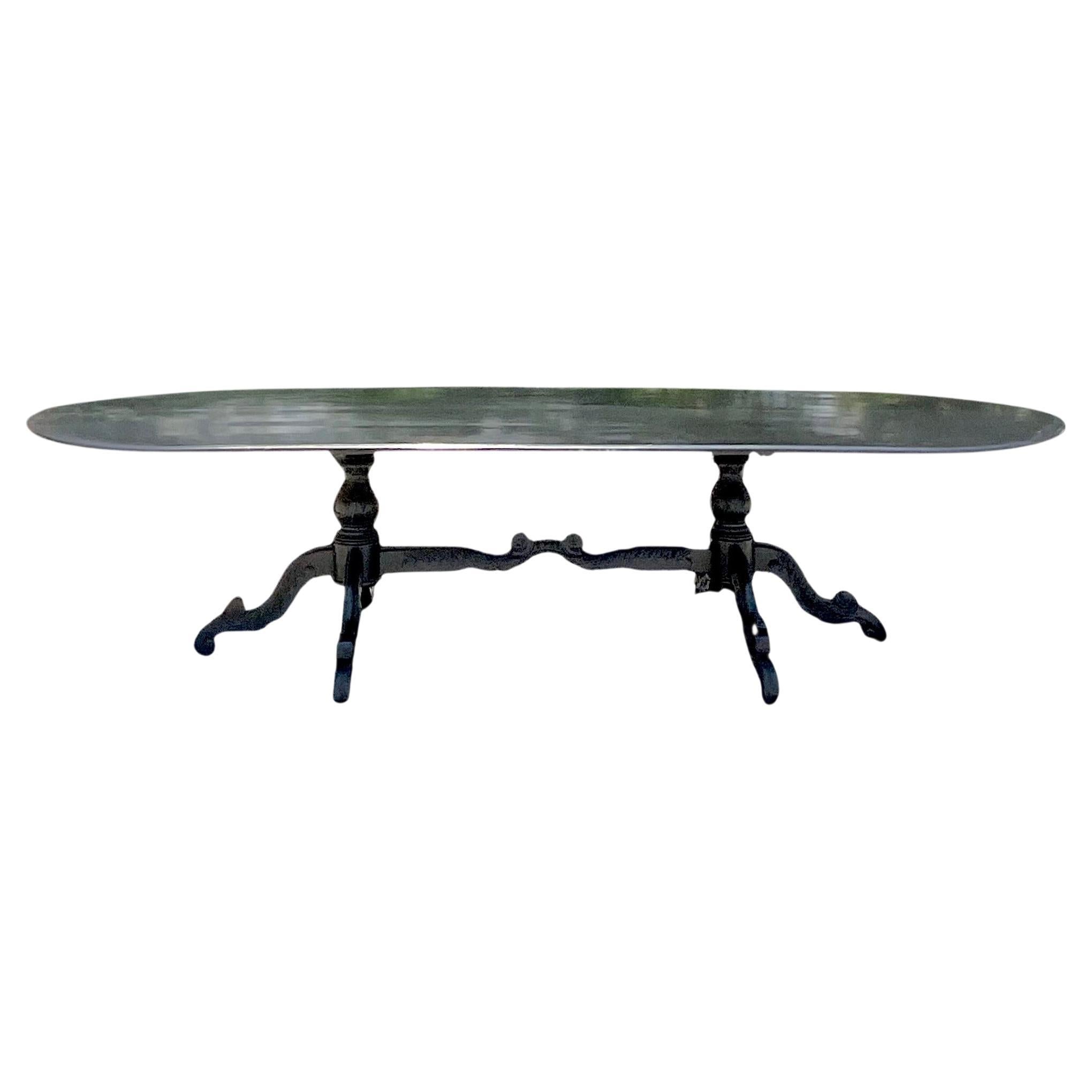 Table vintage Boho laquée noire sculptée Duncan Phyfe en vente