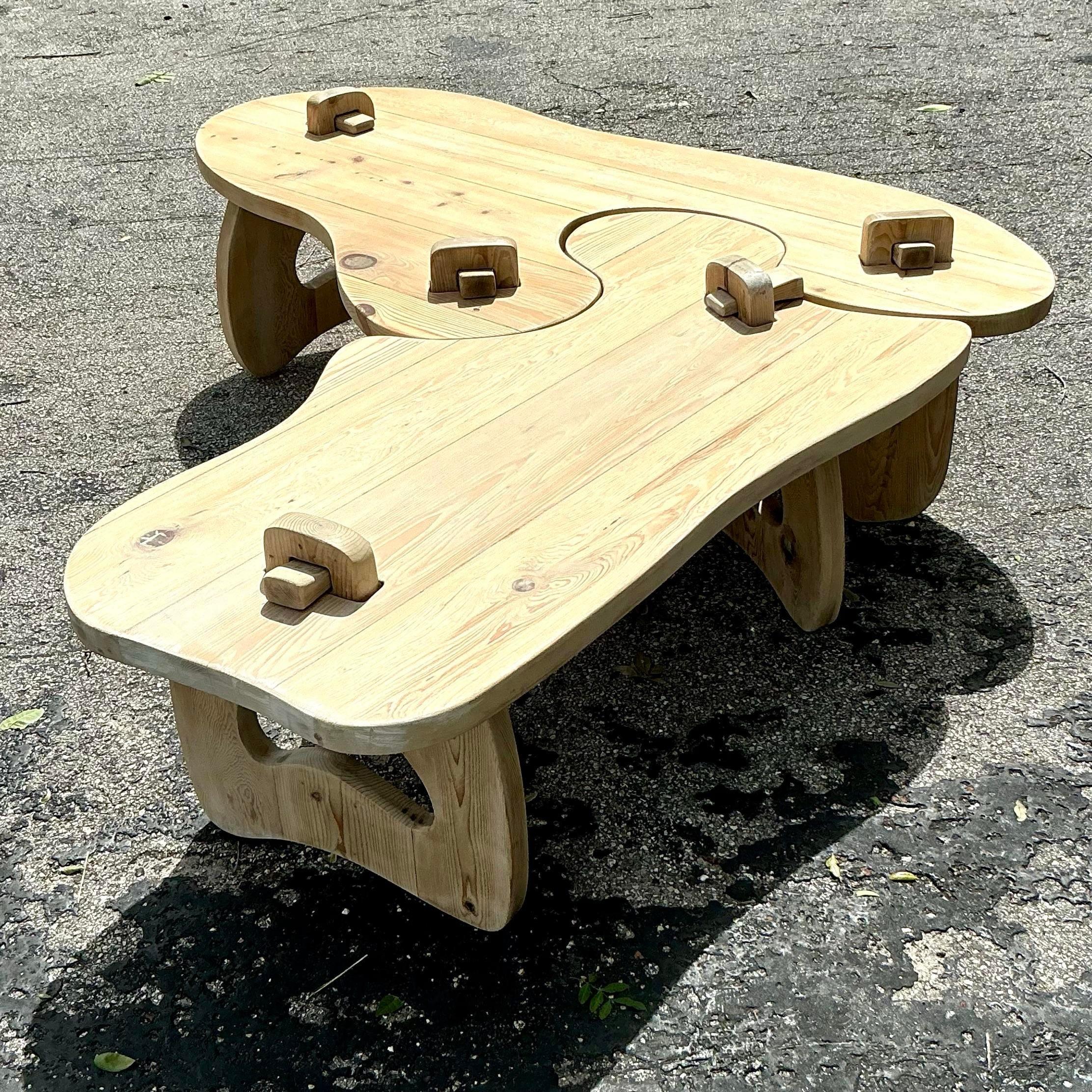 Table basse vintage en pin blanchi Boho Puzzle en vente 4