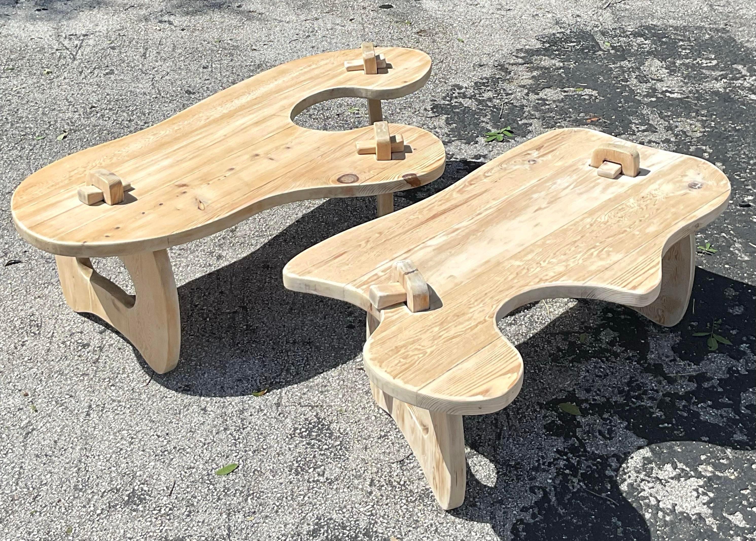 Table basse vintage en pin blanchi Boho Puzzle en vente 3
