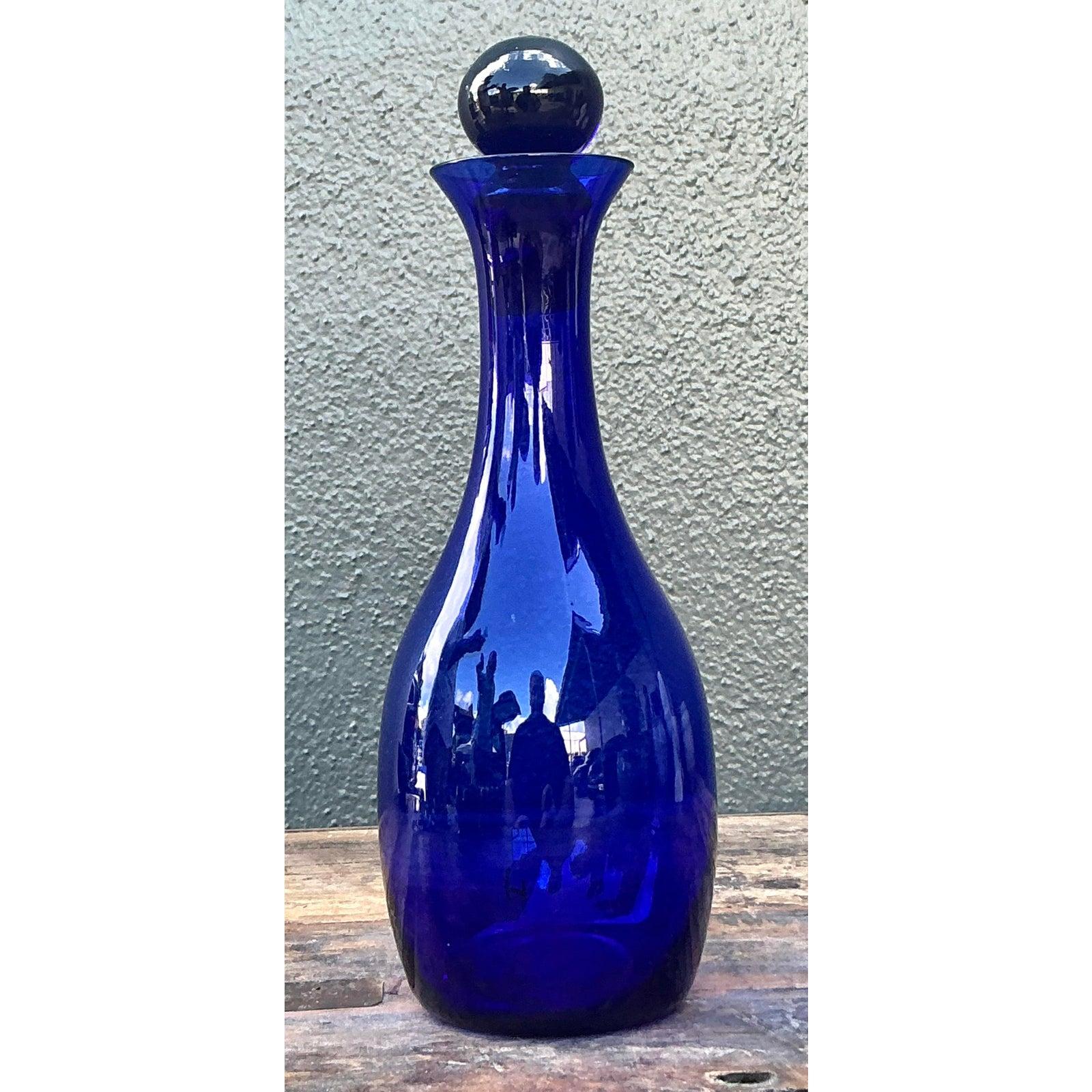 Vintage Boho Blau Kunst Glas Dekanter (Moderne der Mitte des Jahrhunderts) im Angebot
