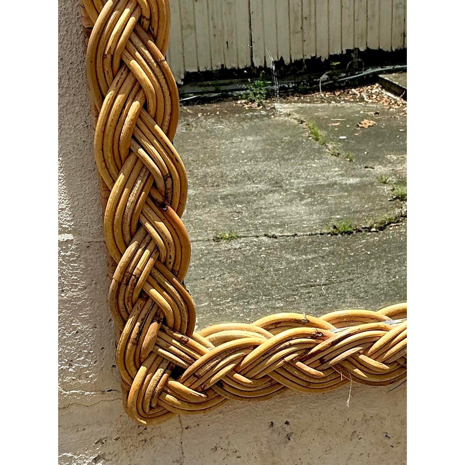 Specchio vintage in rattan intrecciato Boho In condizioni buone in vendita a west palm beach, FL
