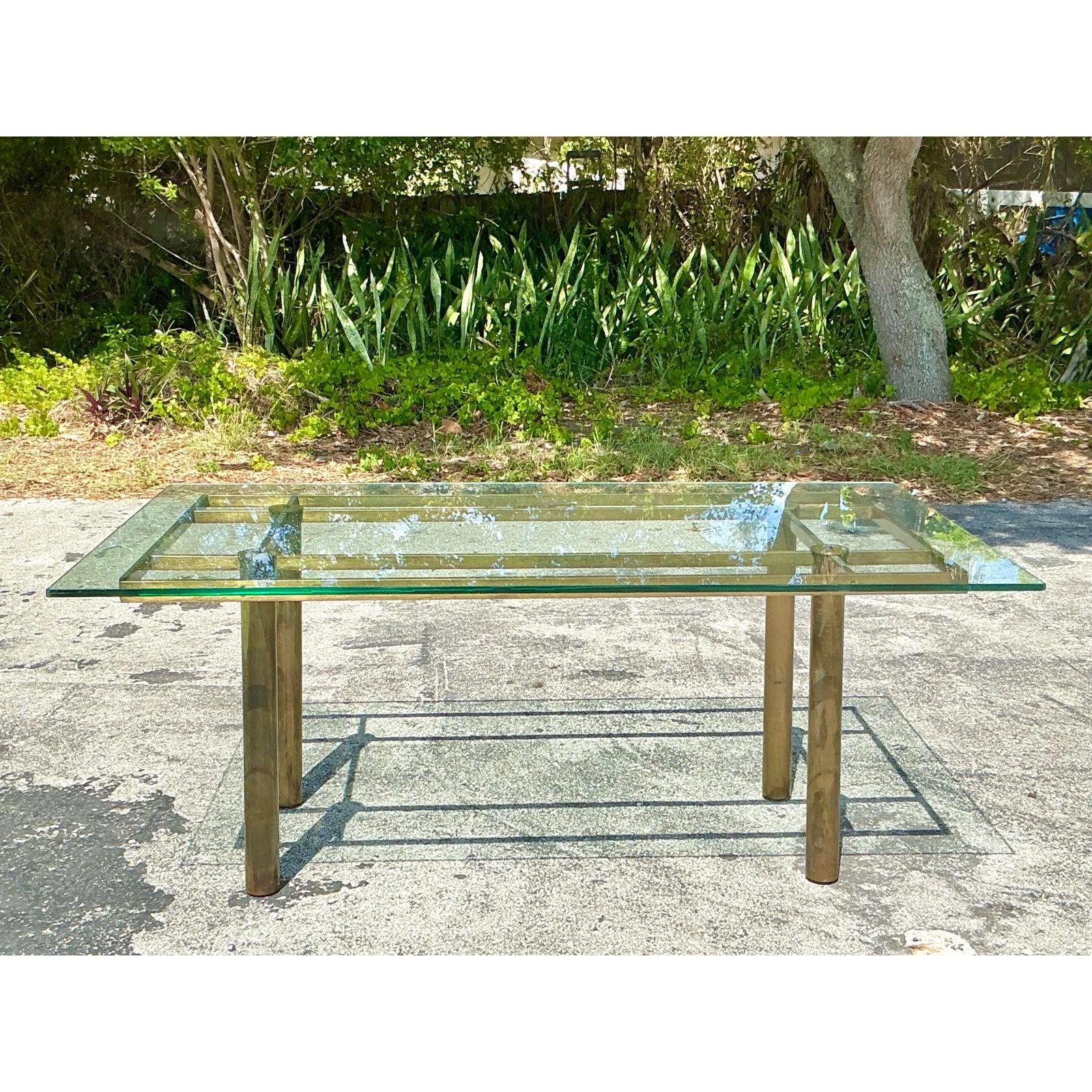 Table de salle à manger vintage Boho en laiton Bon état - En vente à west palm beach, FL