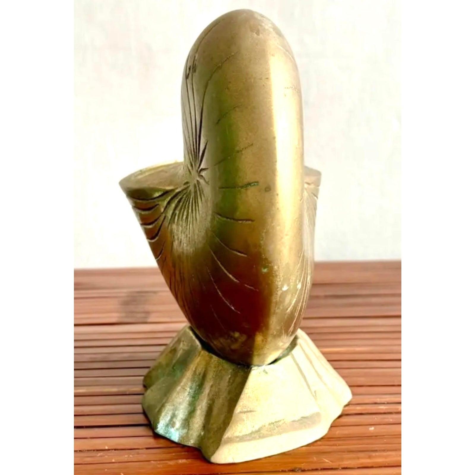 20ième siècle Jardinière vintage Boho en laiton avec coquille de Nautilus en vente
