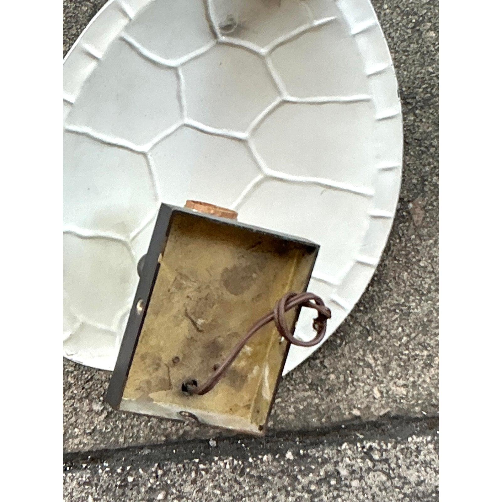 Vintage Boho Brass Tortoise Shell Sconce After Chapman (Hollywood Regency) im Angebot