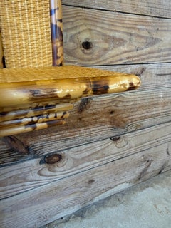 Vintage Boho British Colonial Faux Bambus & Rattan Geflecht Wandspiegel mit Regal