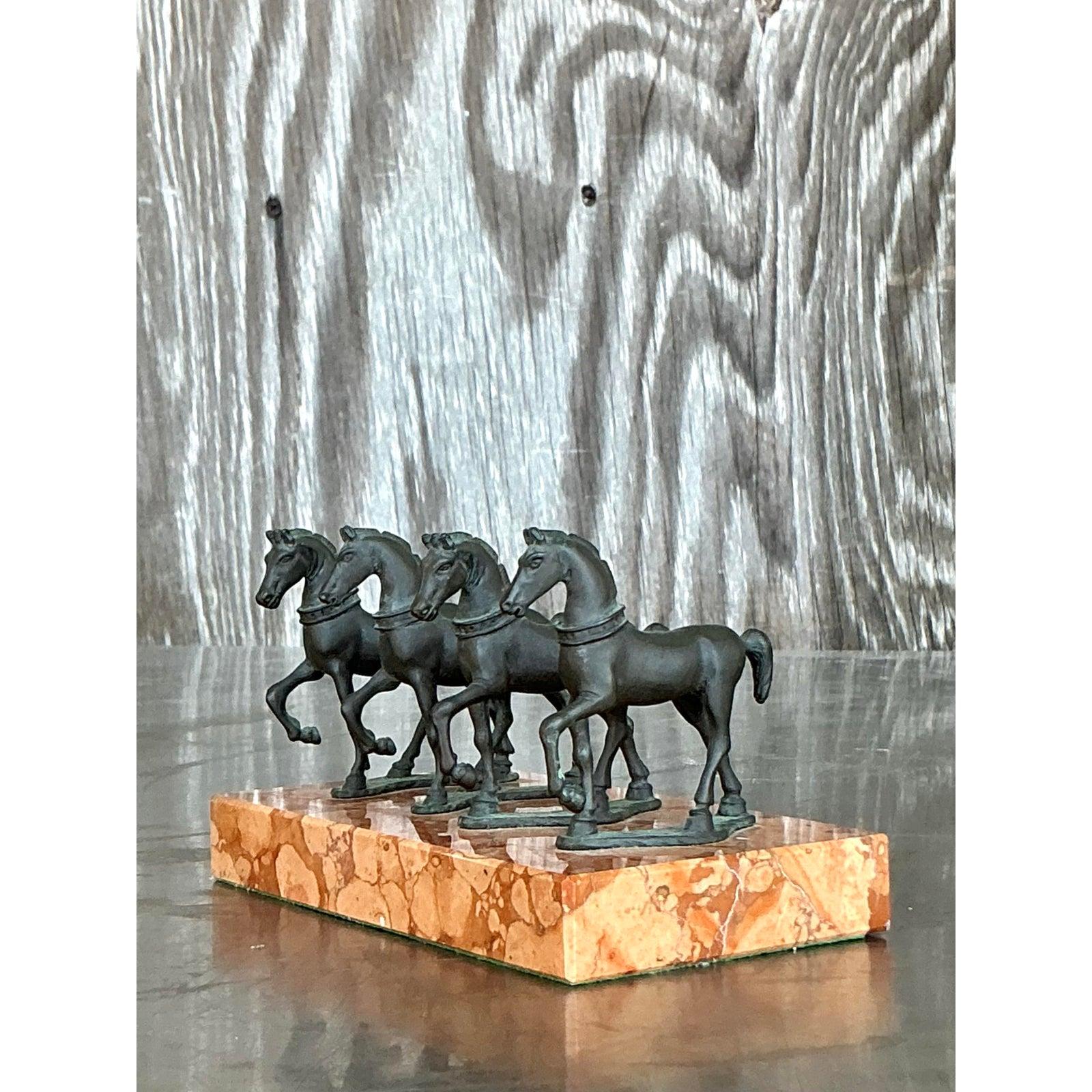 Moderno Scultura di cavallo in bronzo vintage Boho in vendita