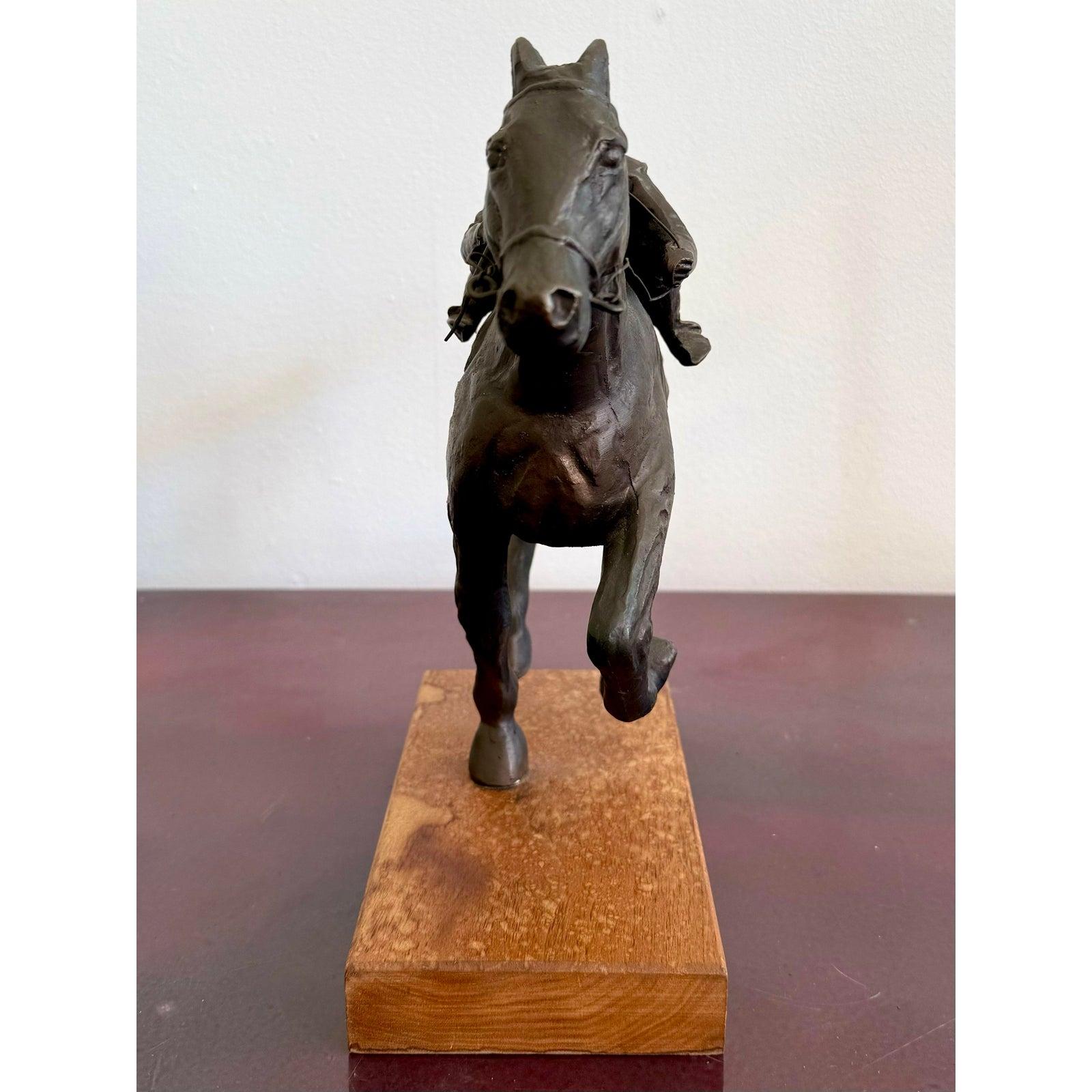 Americano Scultura a cavallo in bronzo Vintage By in vendita