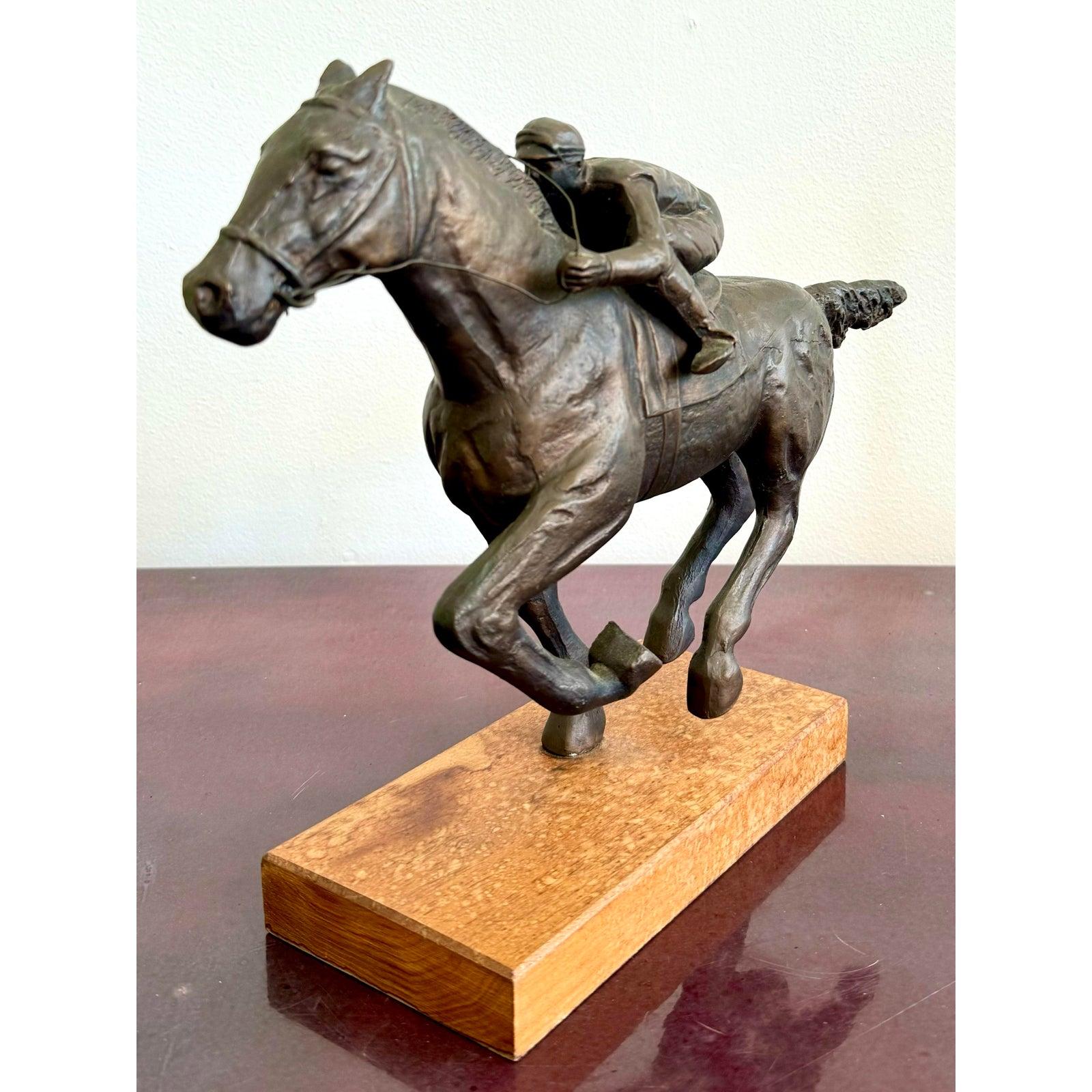 XX secolo Scultura a cavallo in bronzo Vintage By in vendita