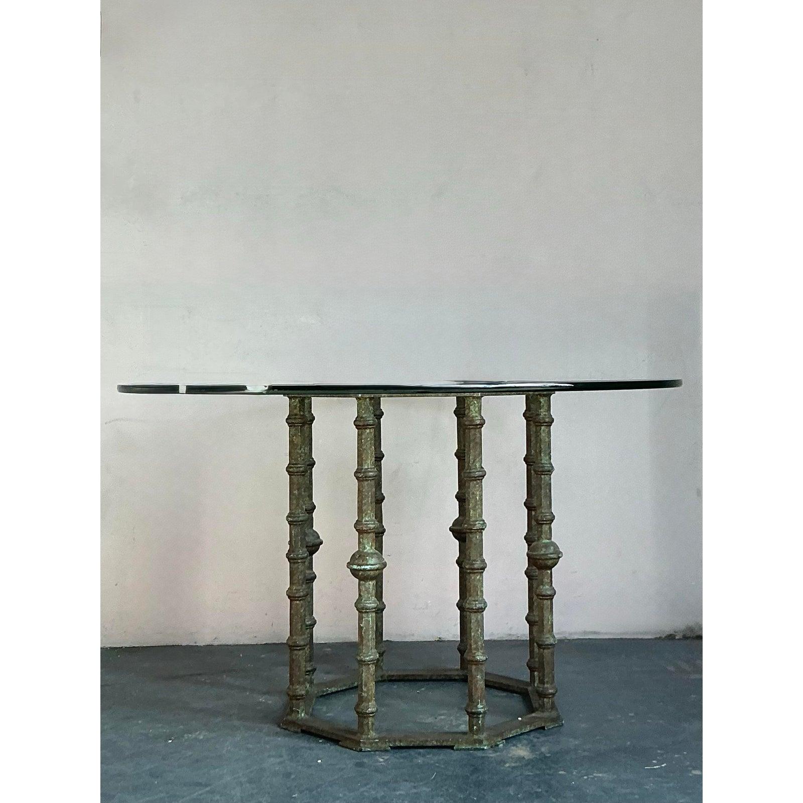 Américain Table de salle à manger à piédestal Vintage Boho Bronze en vente