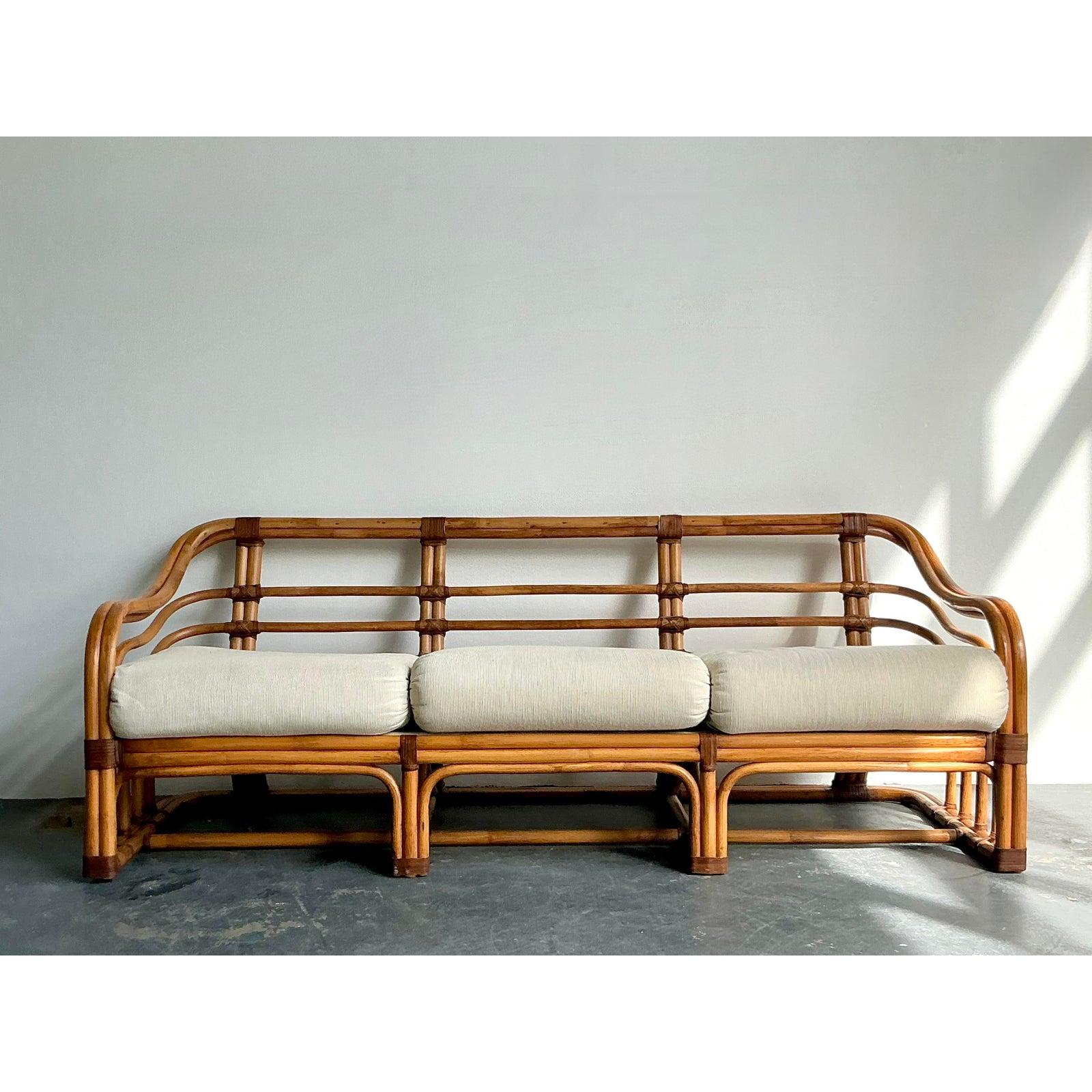 Vintage Boho Brown Jordan Bent Rattan Sofa In Good Condition For Sale In West Palm Beach, FL