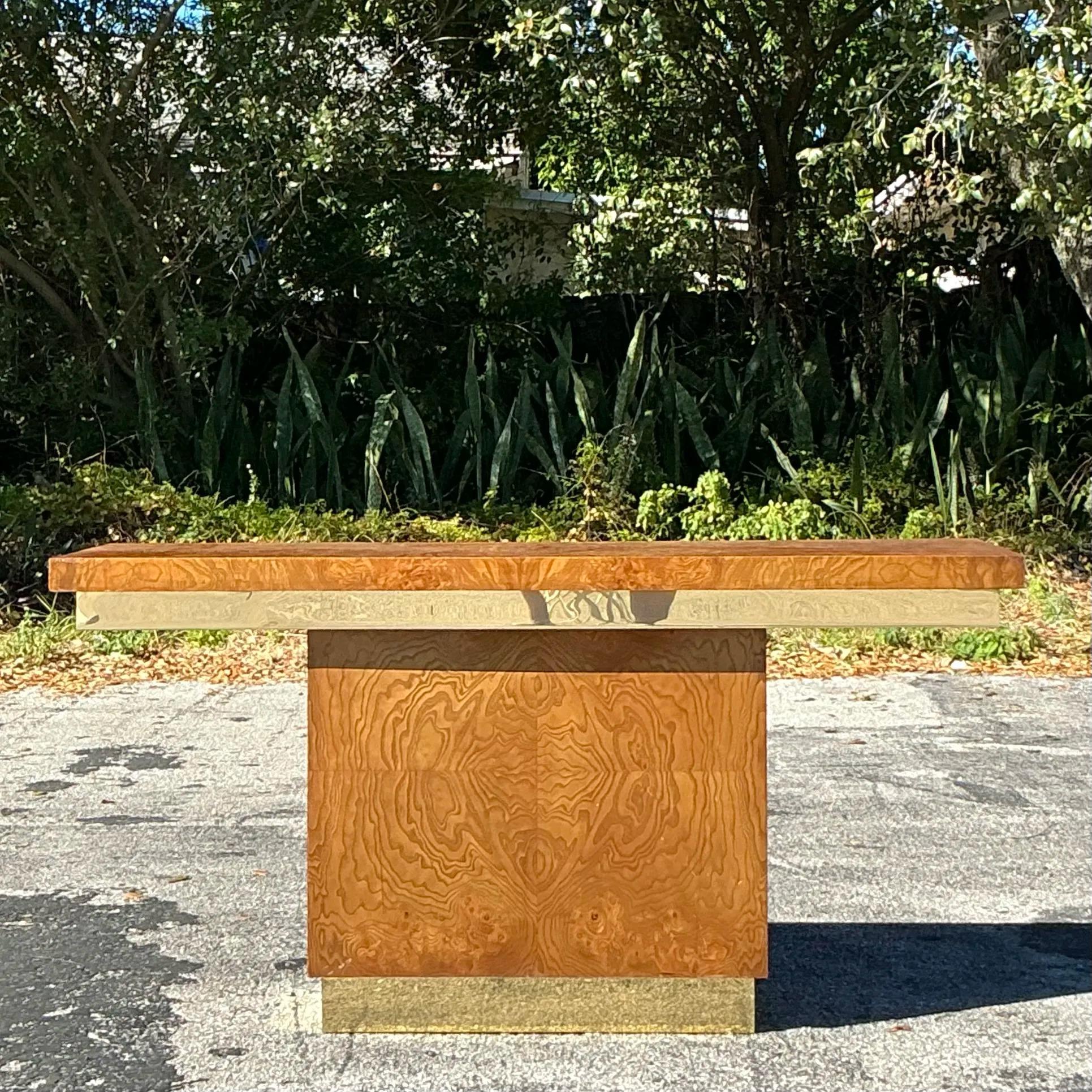 20ième siècle Table console vintage Boho en bois de ronce et laiton en vente