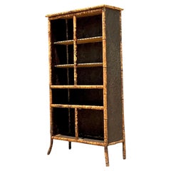 Étagère Boho vintage en bambou brûlé et étain pressé