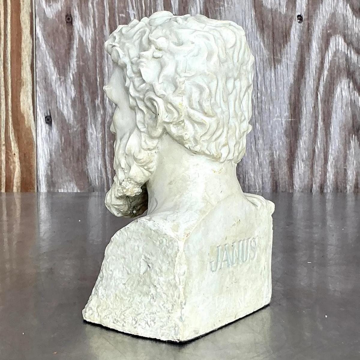 XX secolo Busto di uomo vintage in stile boho in vendita