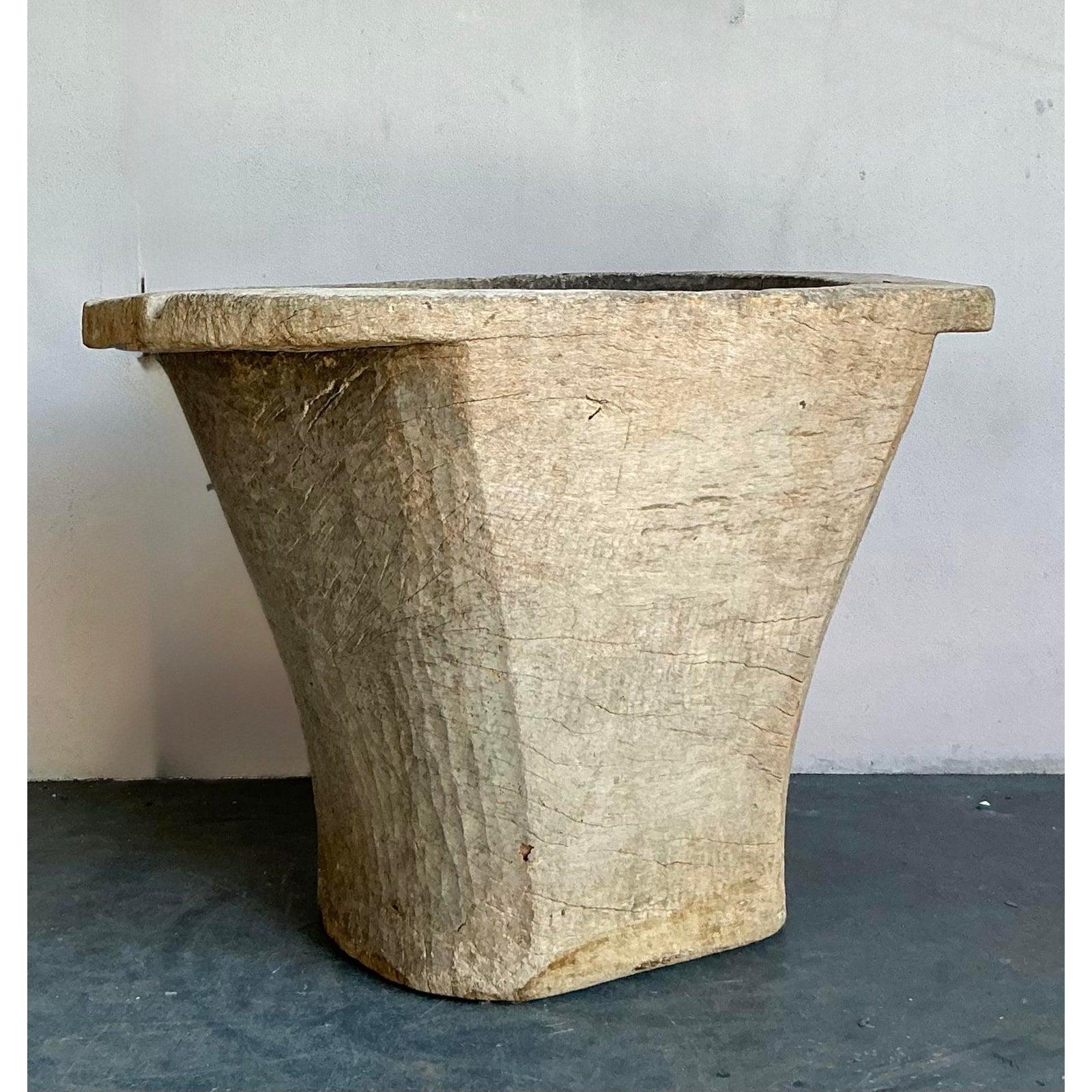 Vintage Boho Carved Coconut Trunk Planter In Good Condition For Sale In West Palm Beach, FL
