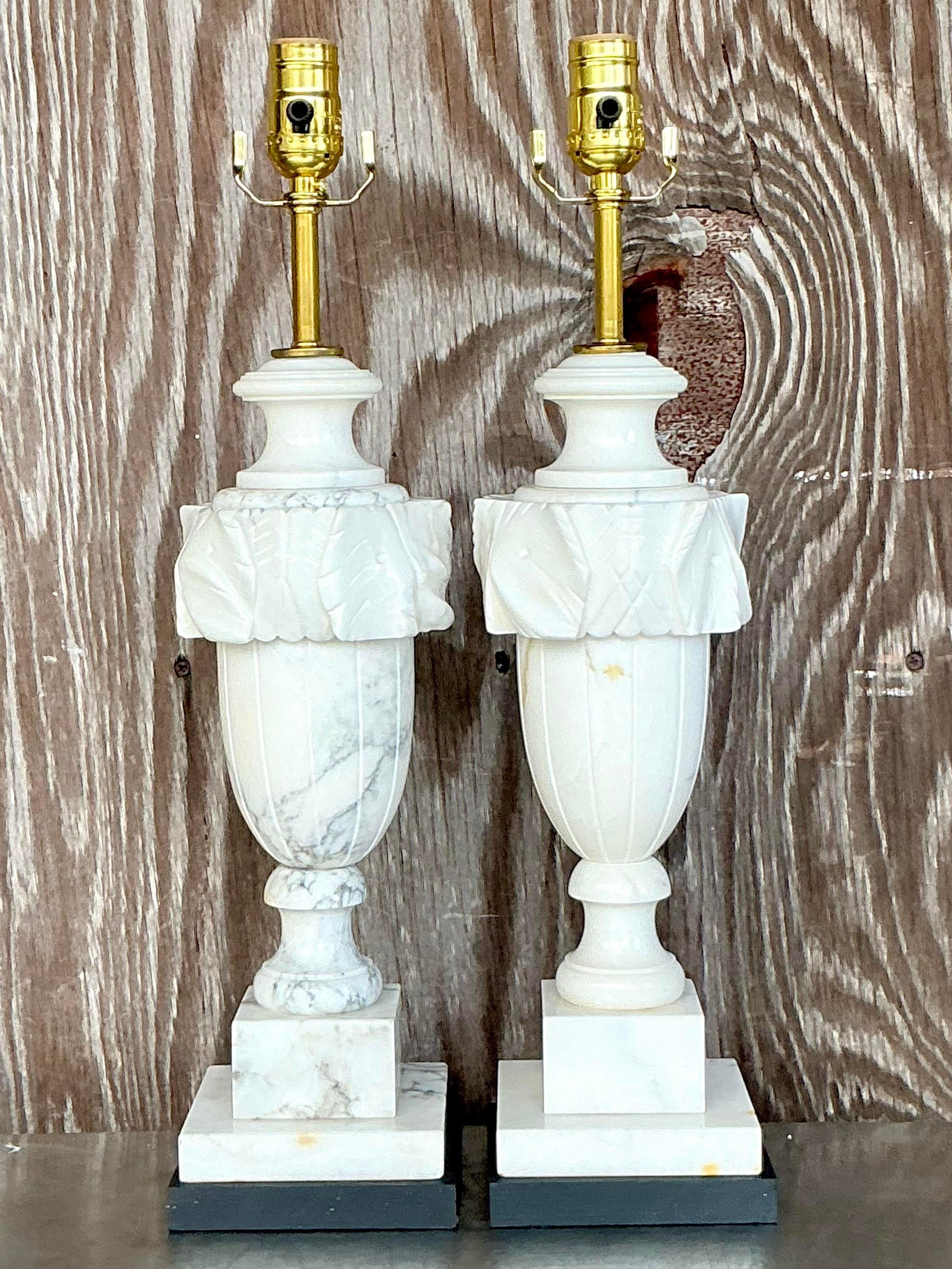 Lampade a foglia in pietra intagliata Boho vintage - una coppia In condizioni buone in vendita a west palm beach, FL