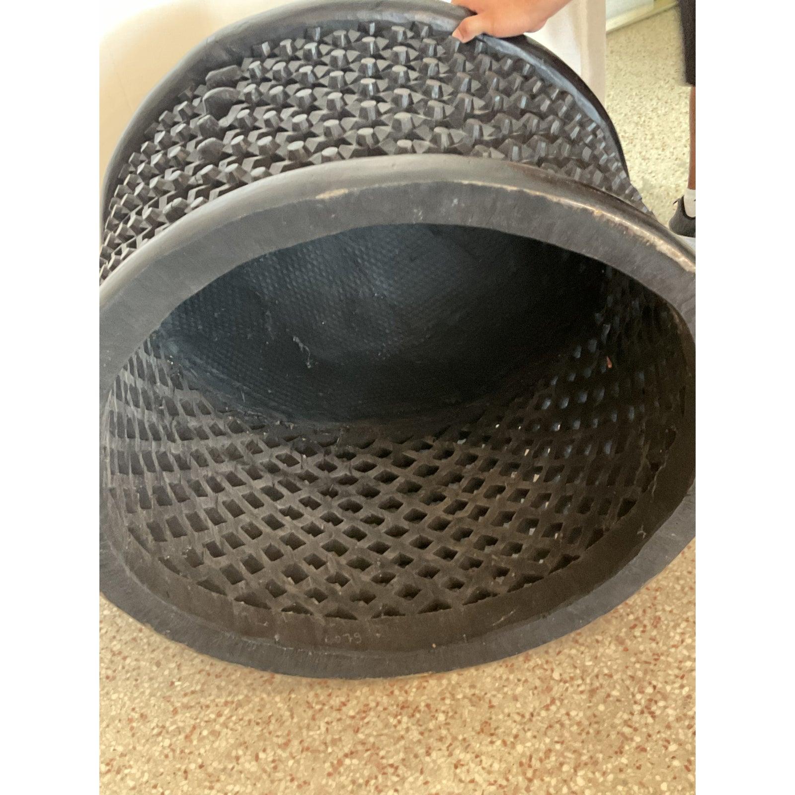 Mesas Bamileke Vintage Boho de Madera Tallada - Juego de 2 en venta 2