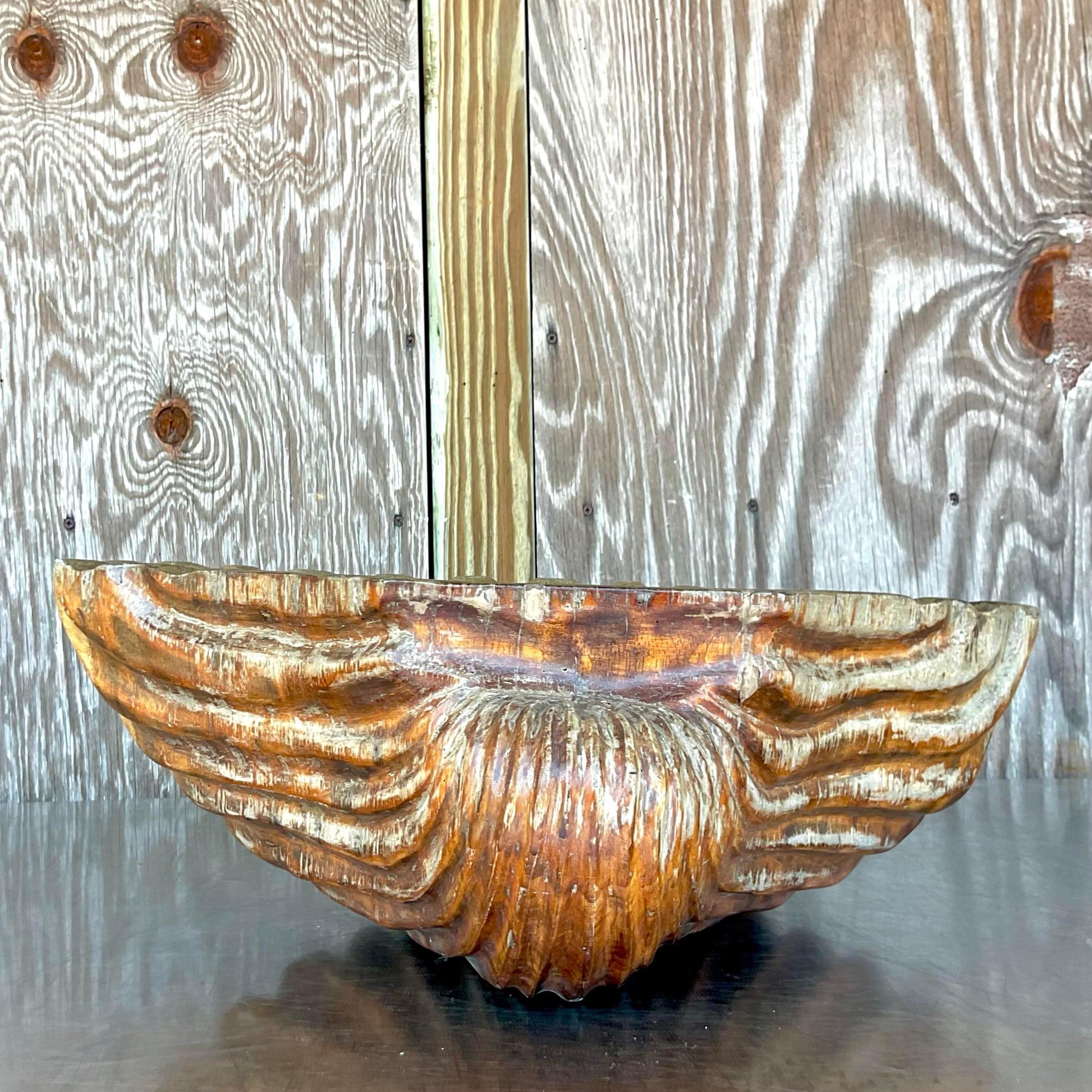 Conchiglia di legno intagliata in stile Boho Vintage in vendita 3