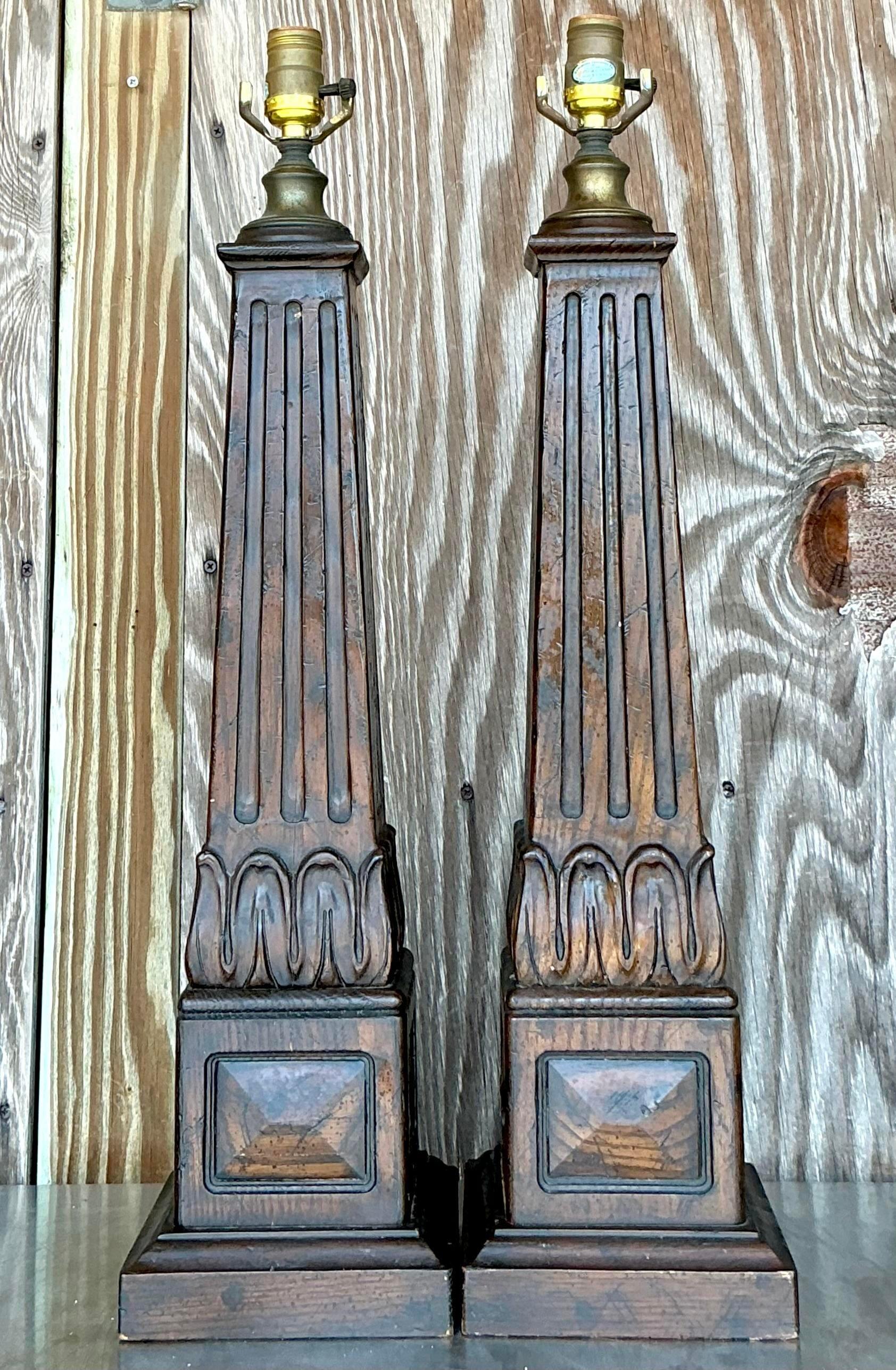 20ième siècle Paire de lampes à colonne en bois sculpté Boho Vintage en vente