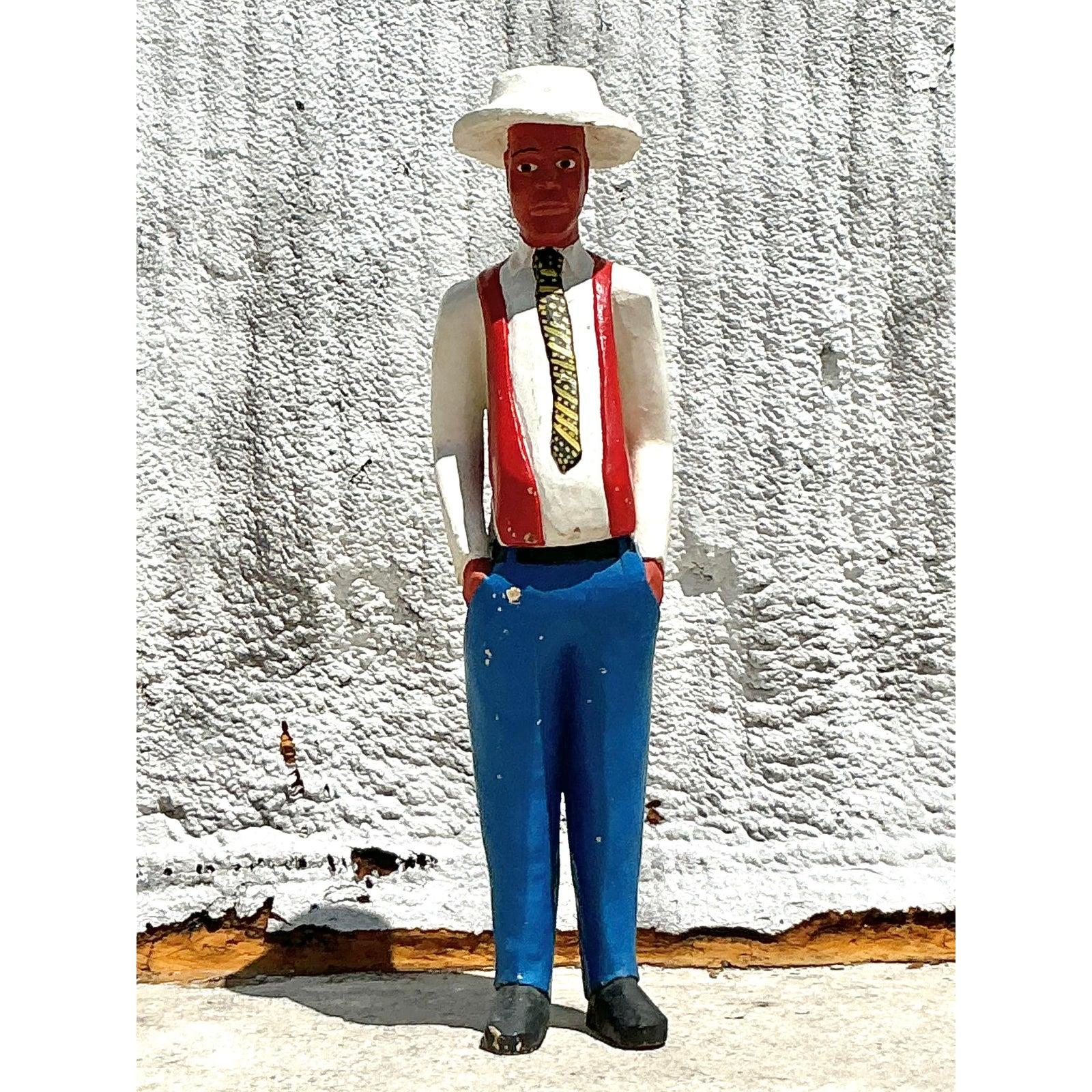 Arte popolare Scultura cubana d'epoca in legno intagliato di Wood Wood in vendita
