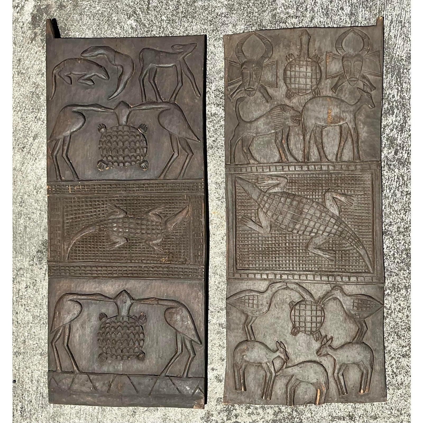 Panneaux Vintage Boho en bois sculpté - Une paire Bon état - En vente à west palm beach, FL