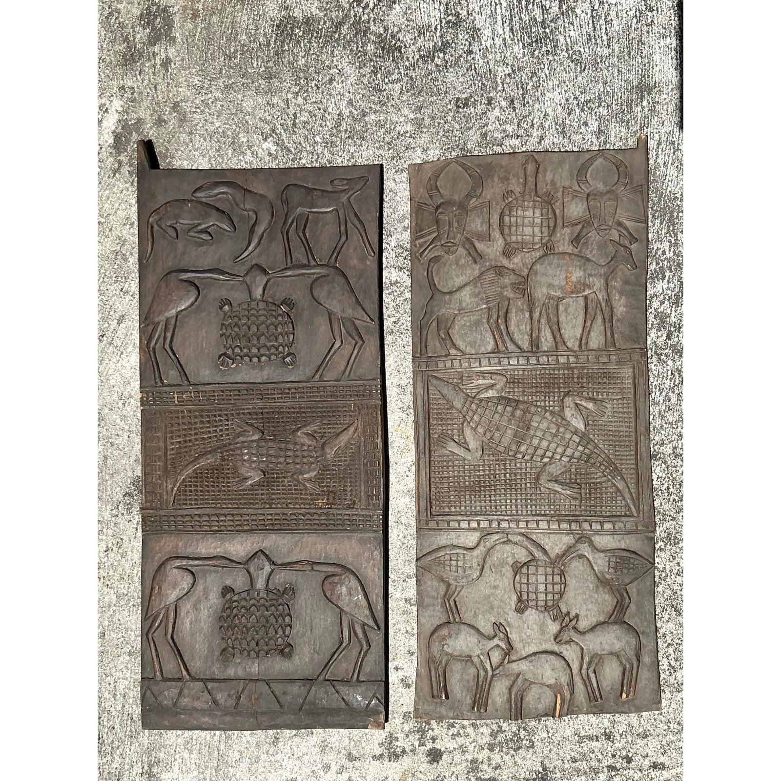20ième siècle Panneaux Vintage Boho en bois sculpté - Une paire en vente