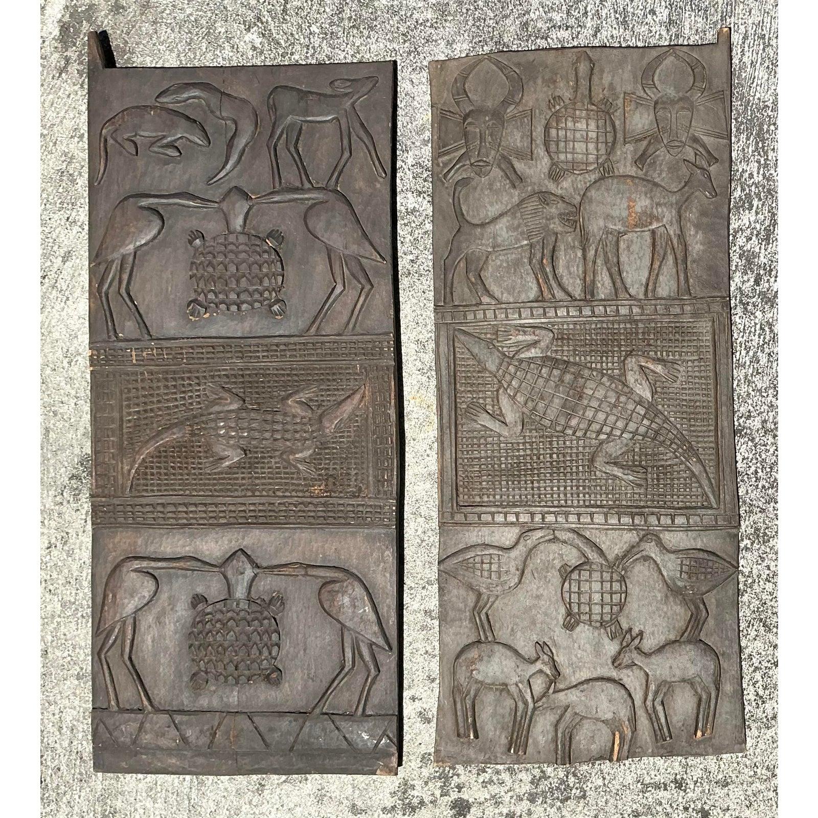 Bois Panneaux Vintage Boho en bois sculpté - Une paire en vente