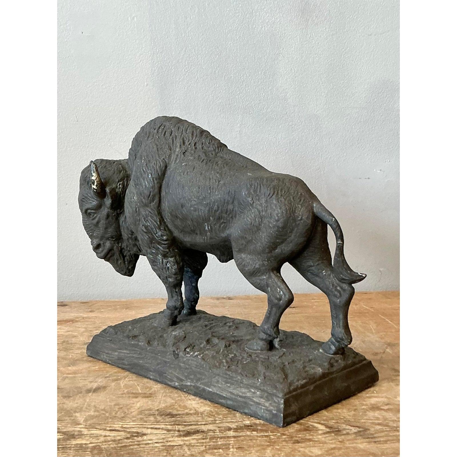 Statua di bufalo in fusione vintage Boho in vendita 1