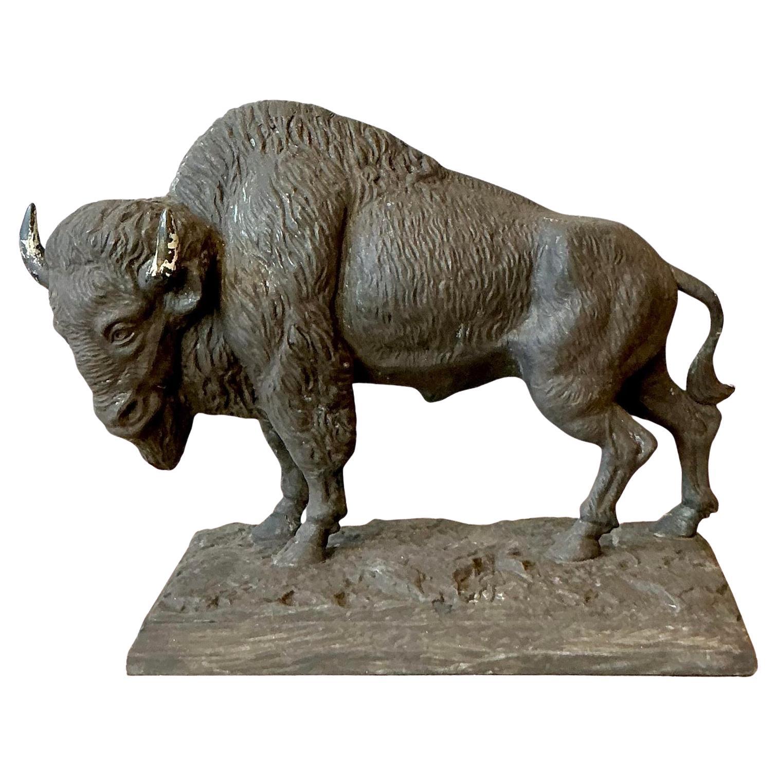 Statua di bufalo in fusione vintage Boho in vendita