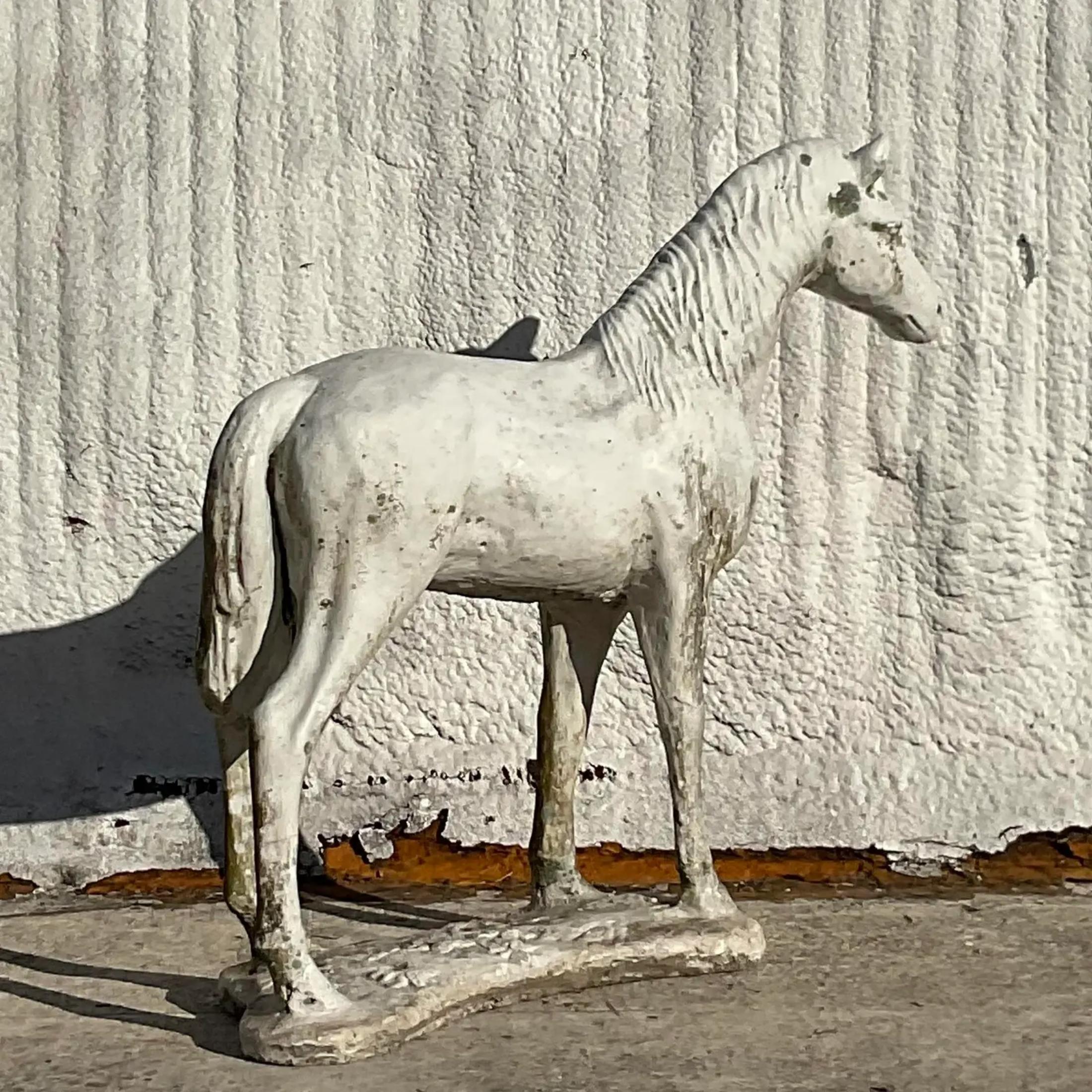 Vintage Boho-Pferdstatue aus Zementguss im Zustand „Gut“ im Angebot in west palm beach, FL