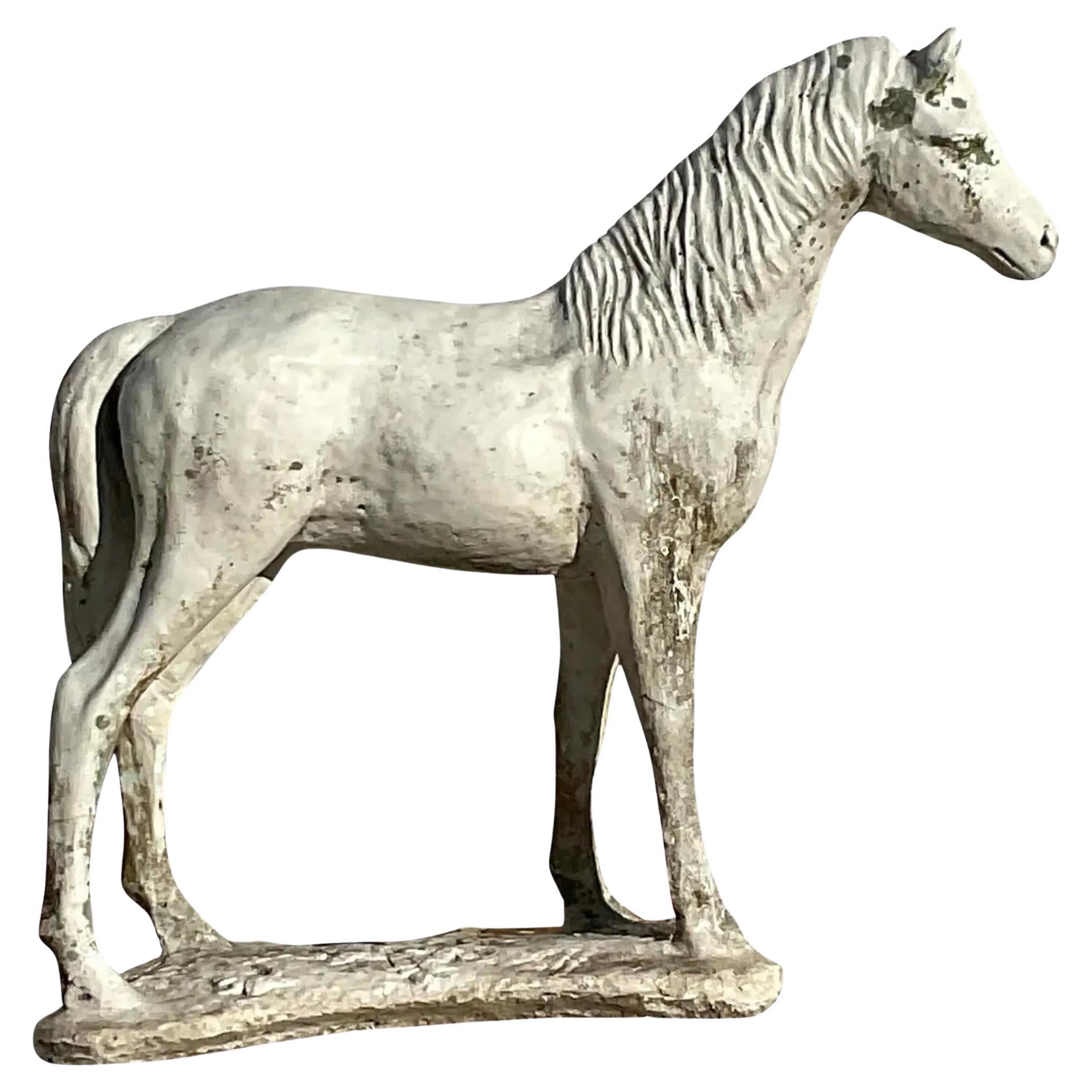 Vintage Boho-Pferdstatue aus Zementguss im Angebot