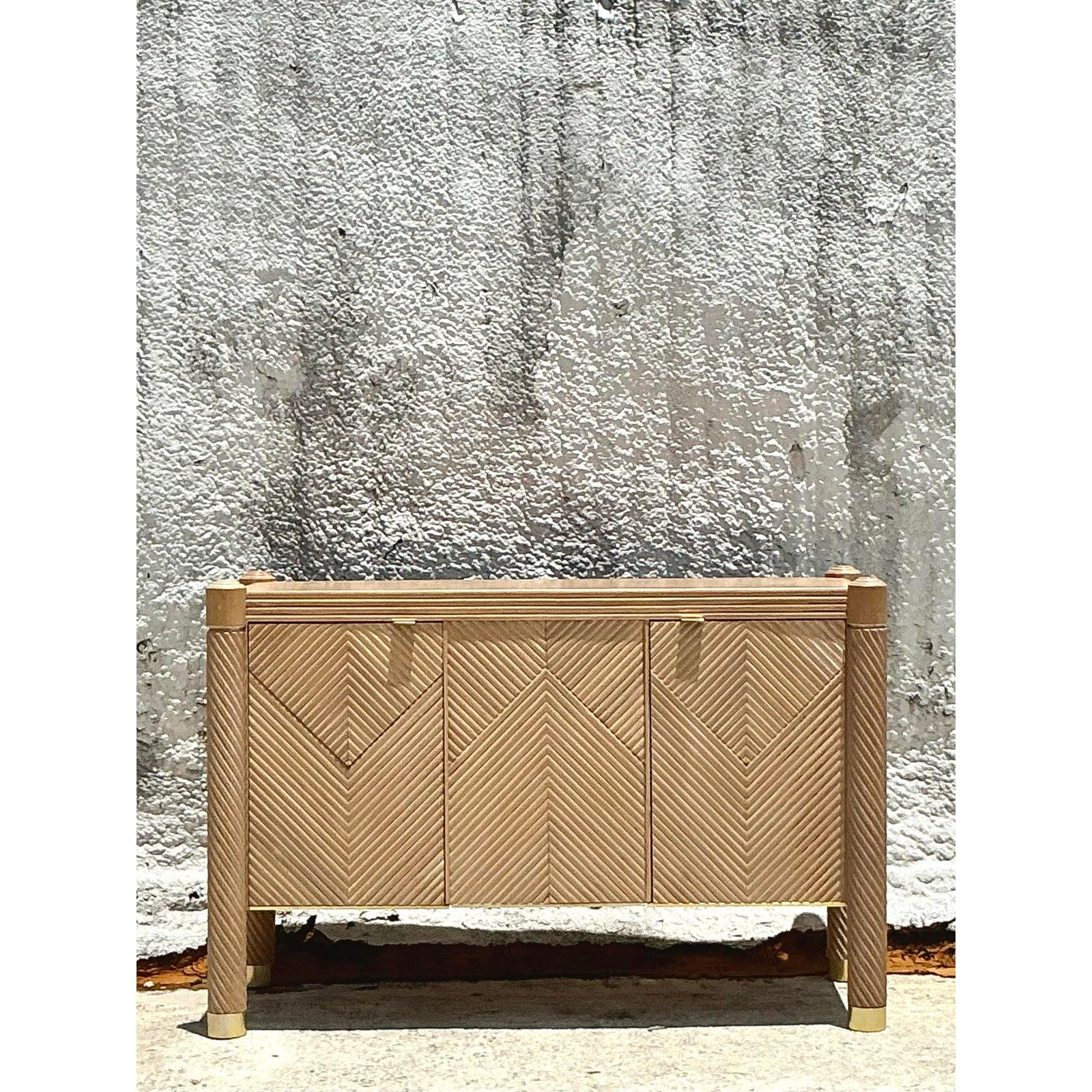 Credenza Vintage Boho Chevron de ratán en venta 3