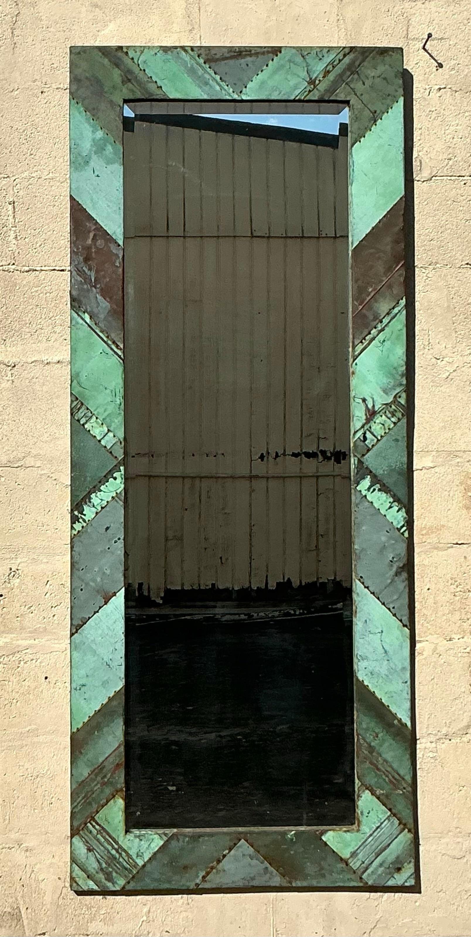 Specchio da terra vintage in rame verdastro con motivo Chevron In condizioni buone in vendita a west palm beach, FL
