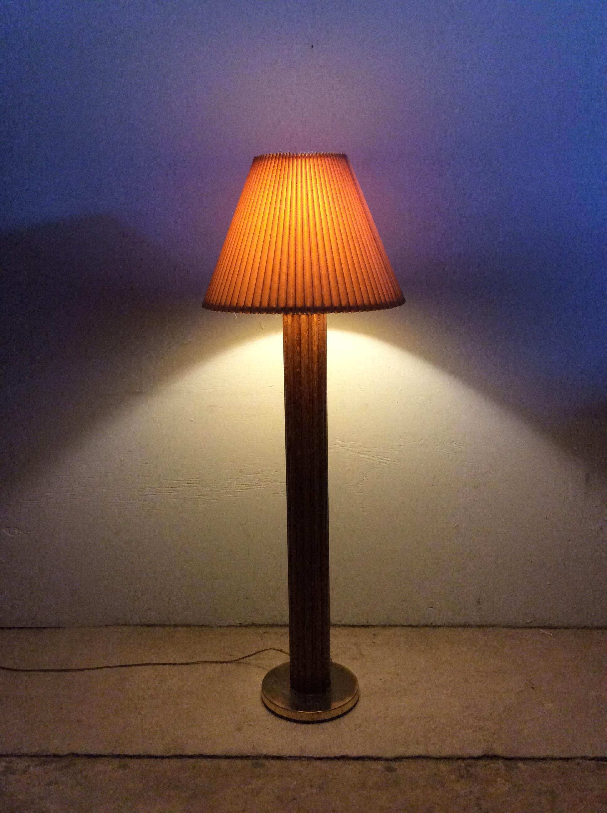 Vintage Boho Chic Rattan Floor Lamp with Pleated Shade In Good Condition For Sale In Freehold, NJ